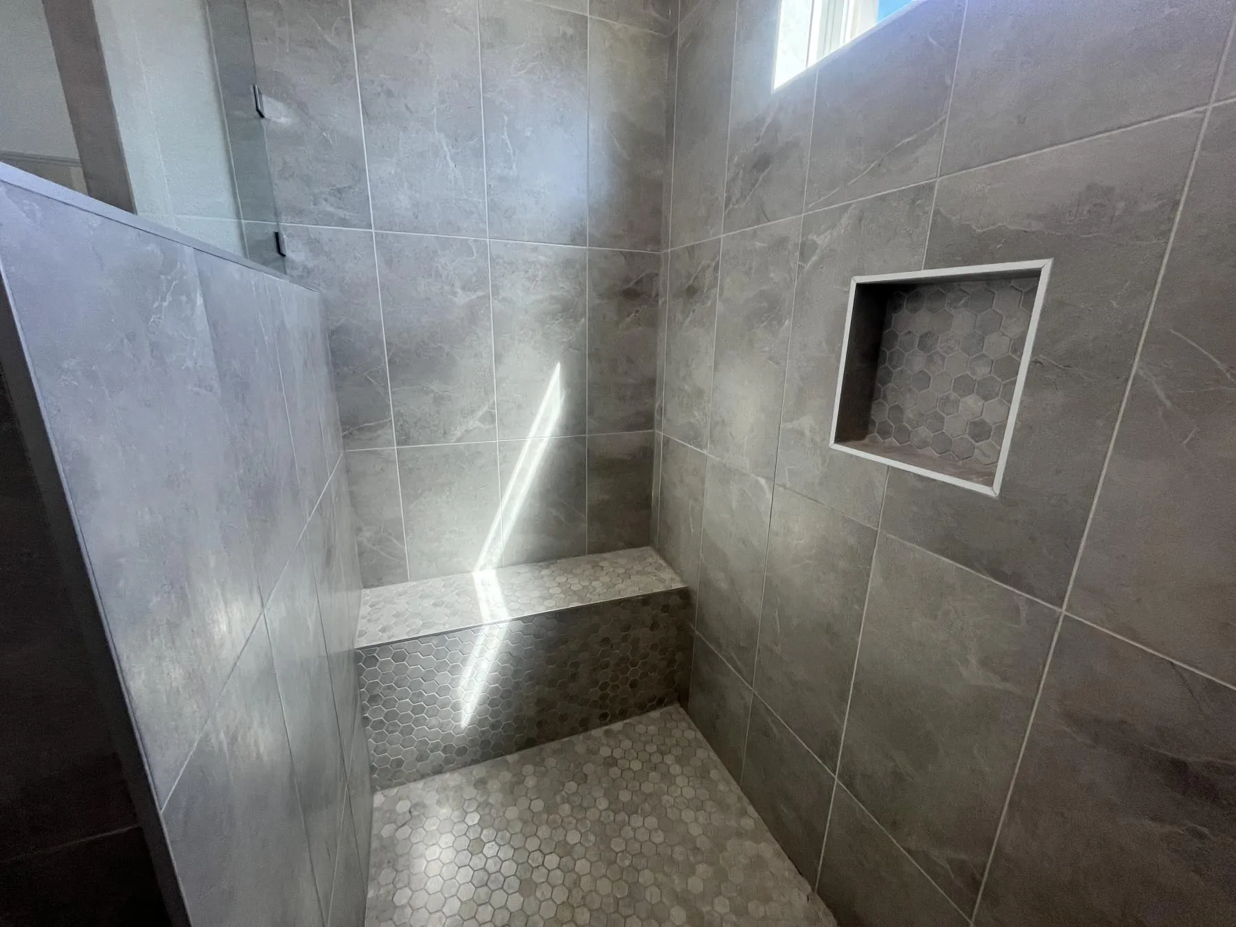 Photo 4 of 403 SUMMIT RIDGE DR N