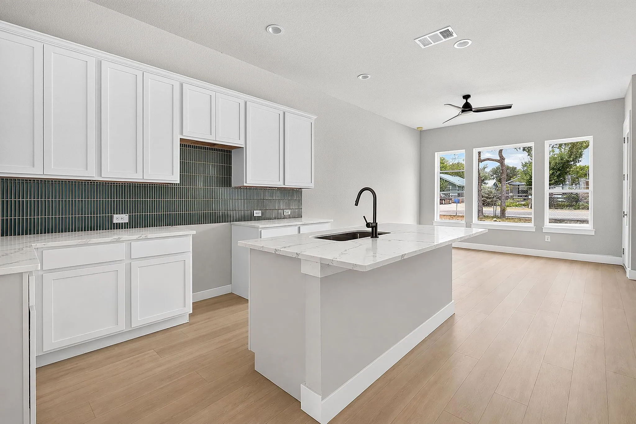Photo of 5001 PECAN SPRINGS RD #31