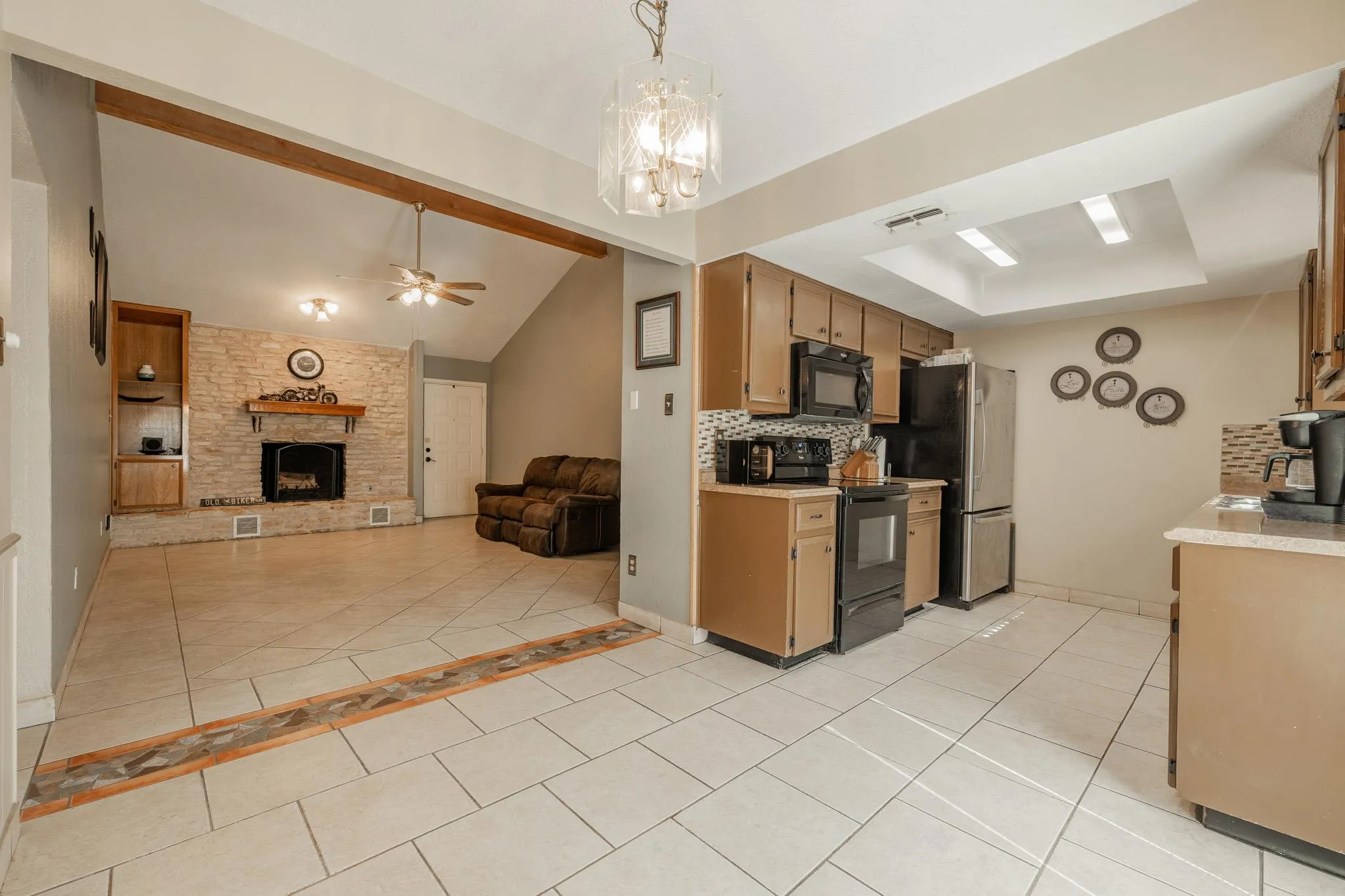 Photo 5 of 1713 PARKSIDE CIR