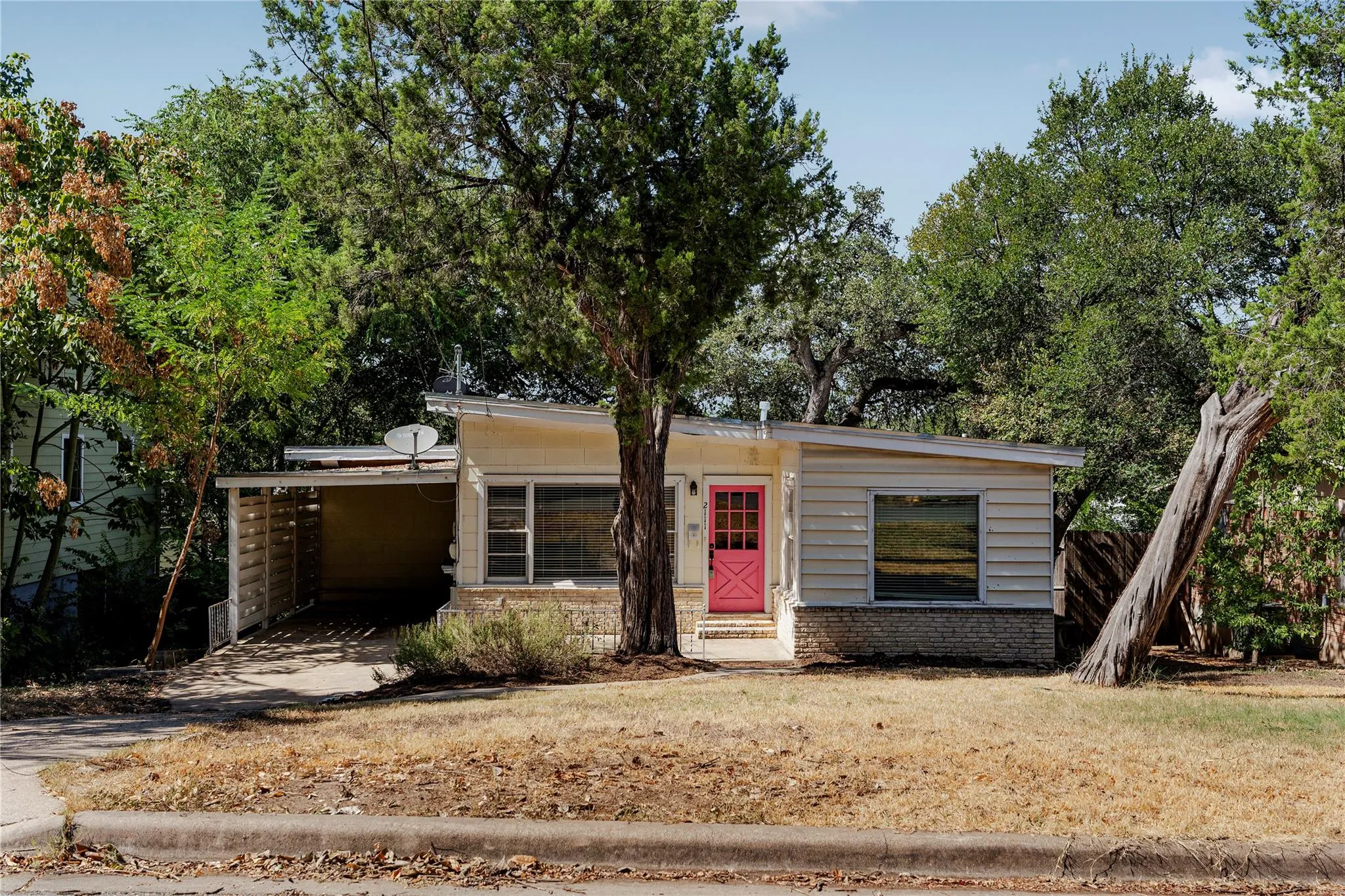 Photo of 2111 W 10TH ST, Austin, TX, 78703