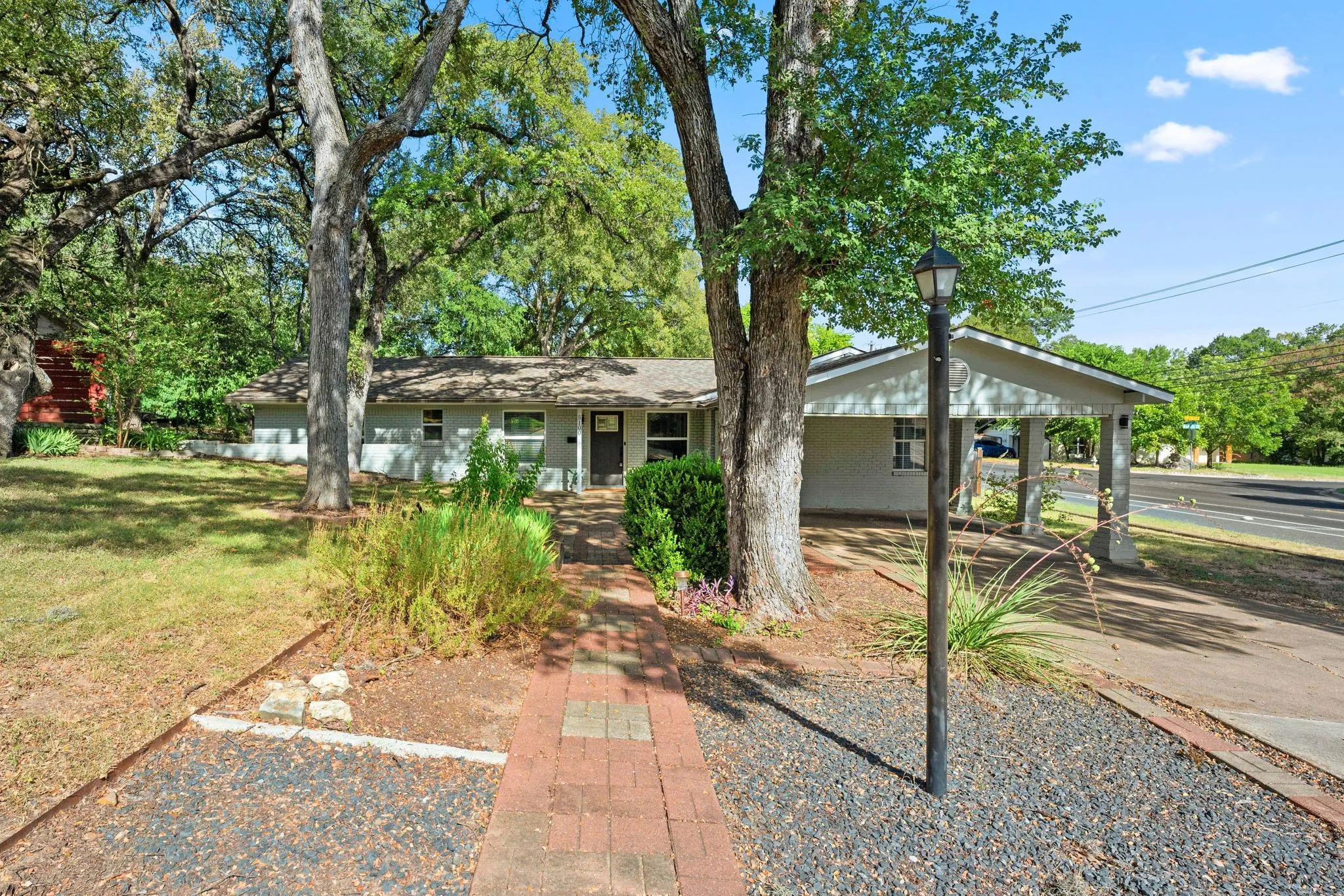 Photo of 5100 PLUMAS LN, Austin, TX, 78745