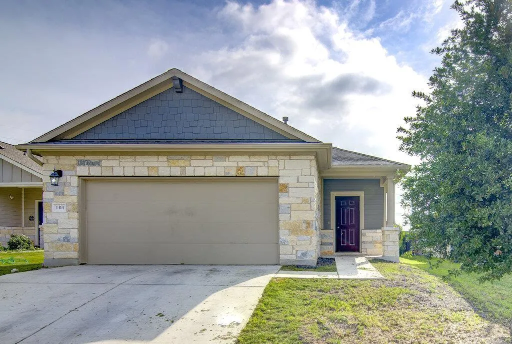 Photo of 1314 AMBLER DR, Austin, TX, 78753