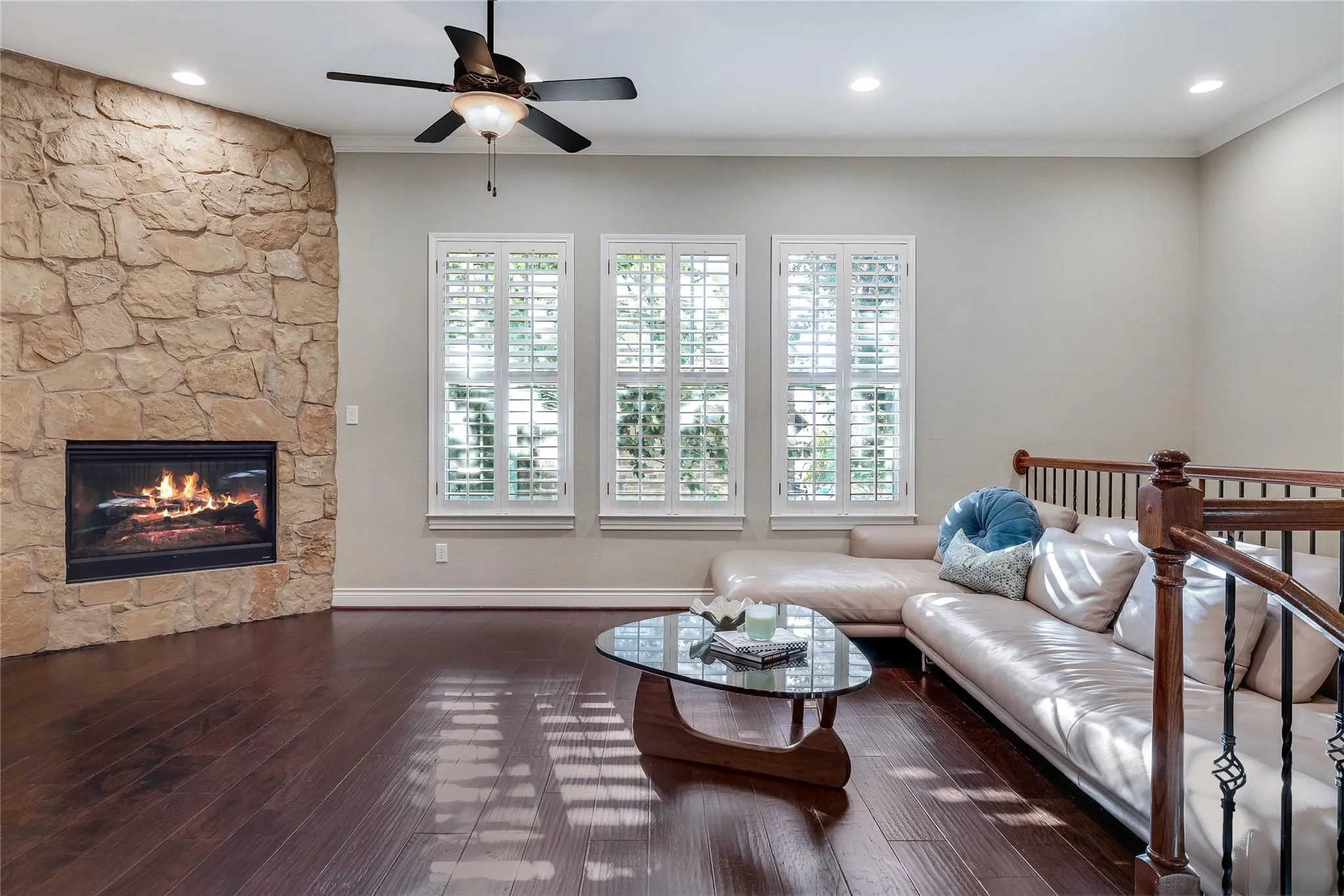Photo 5 of 1036 HIGHKNOLL LN