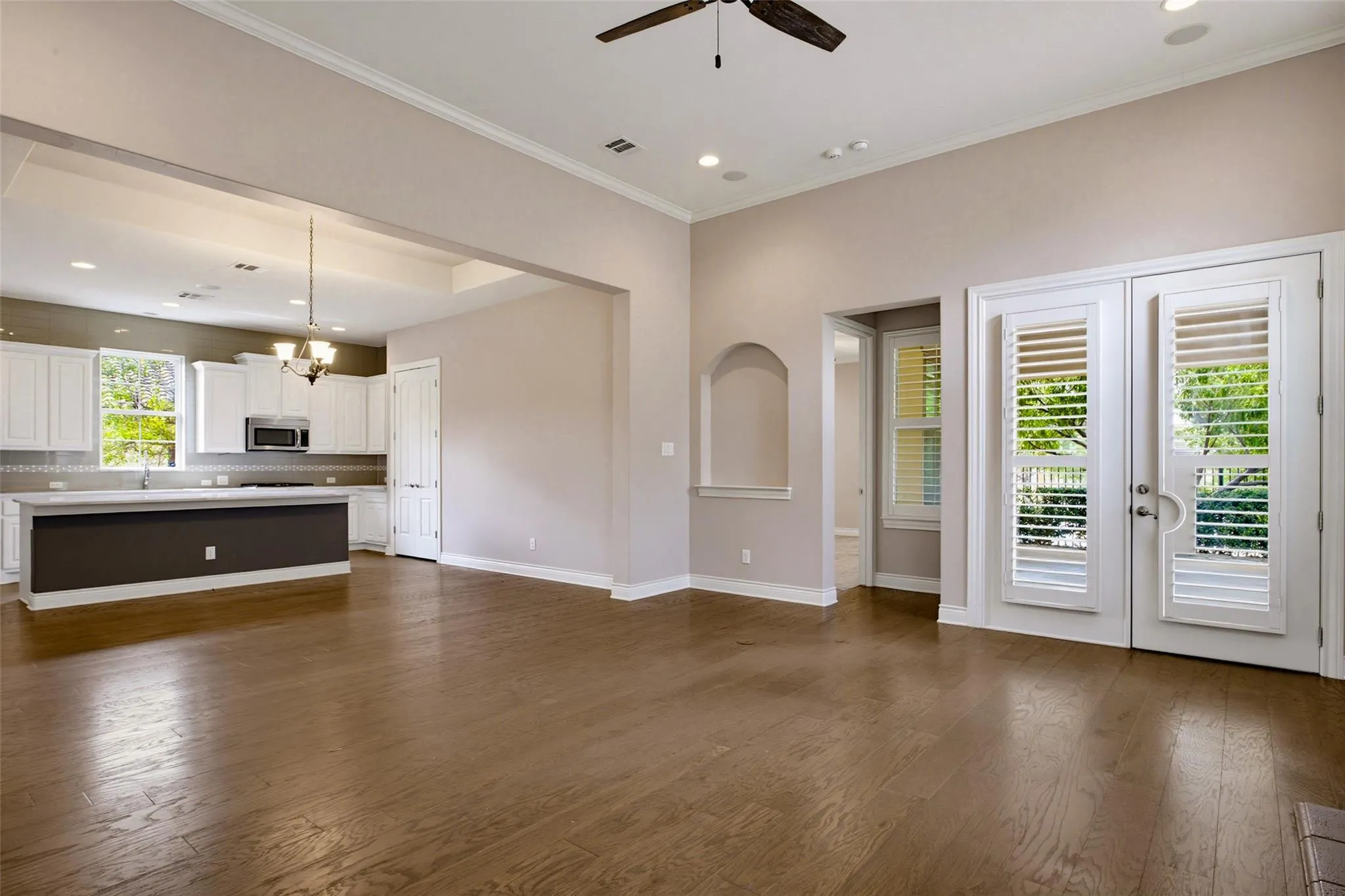 Photo 5 of 210 VERSILIA CIR