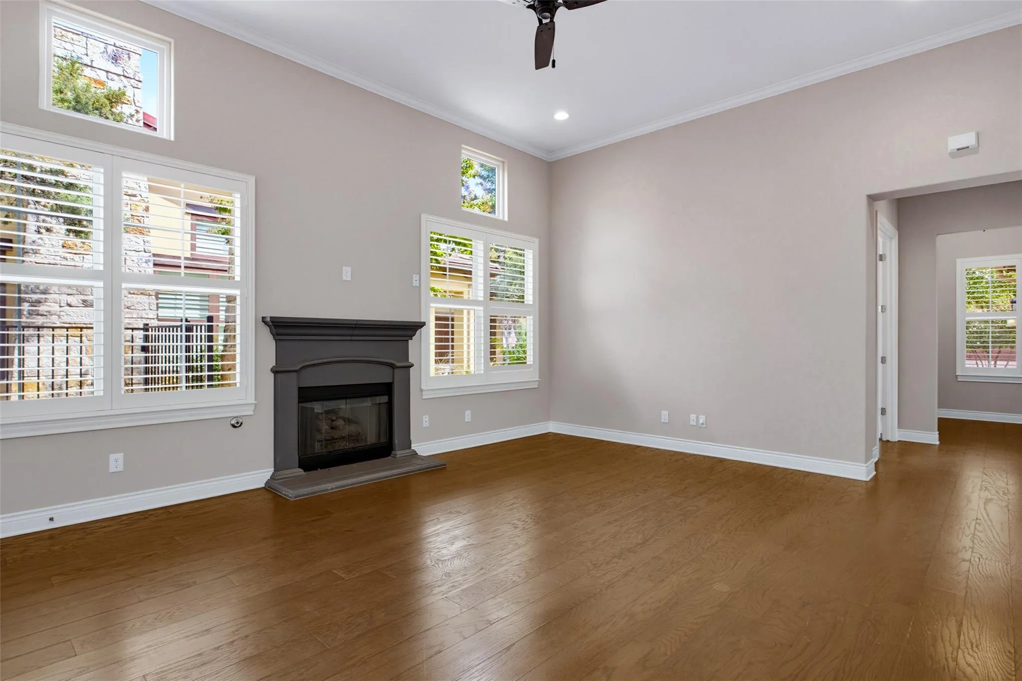 Photo 4 of 210 VERSILIA CIR