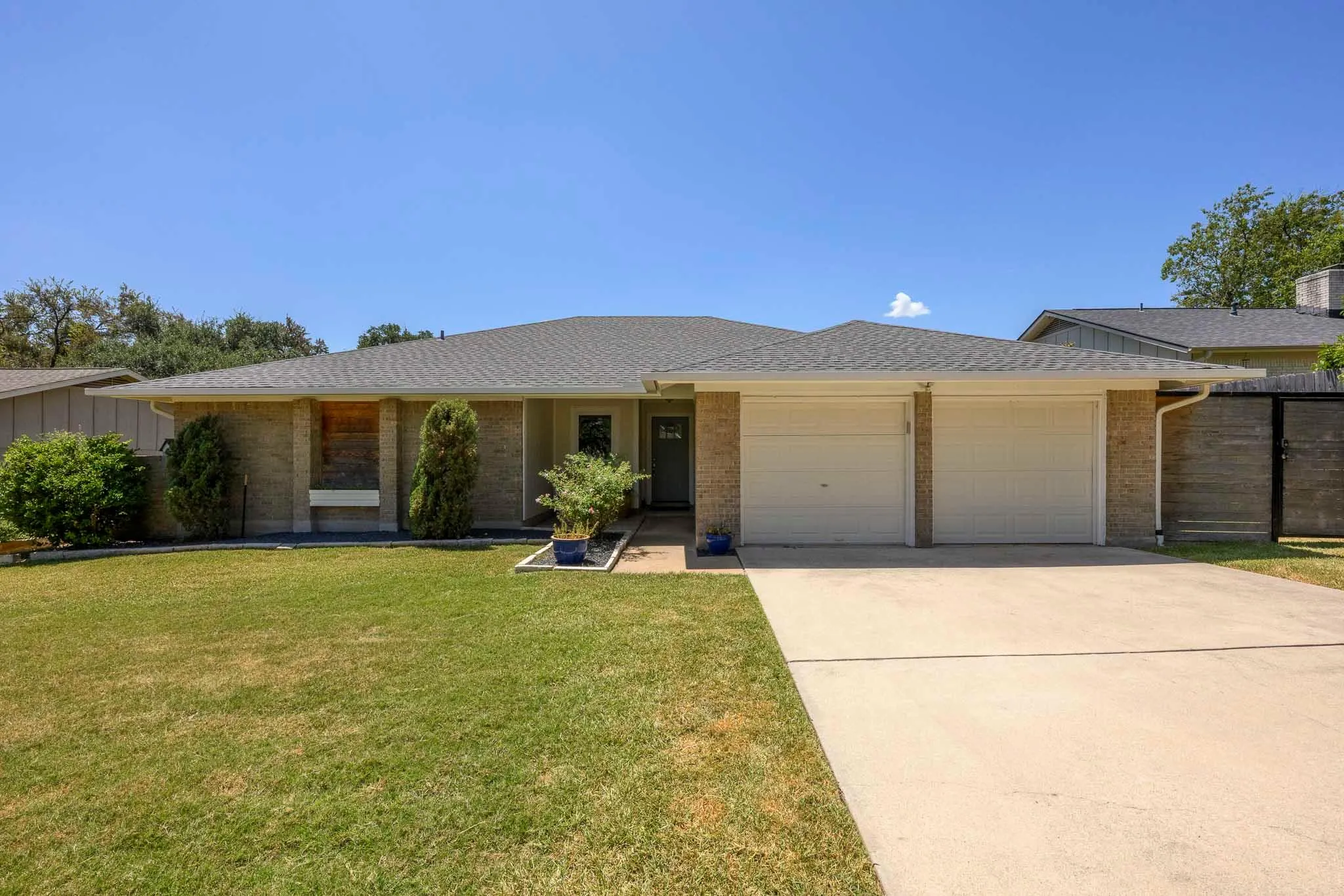 Photo of 2717 CHARLESWORTH DR, Austin, TX, 78745
