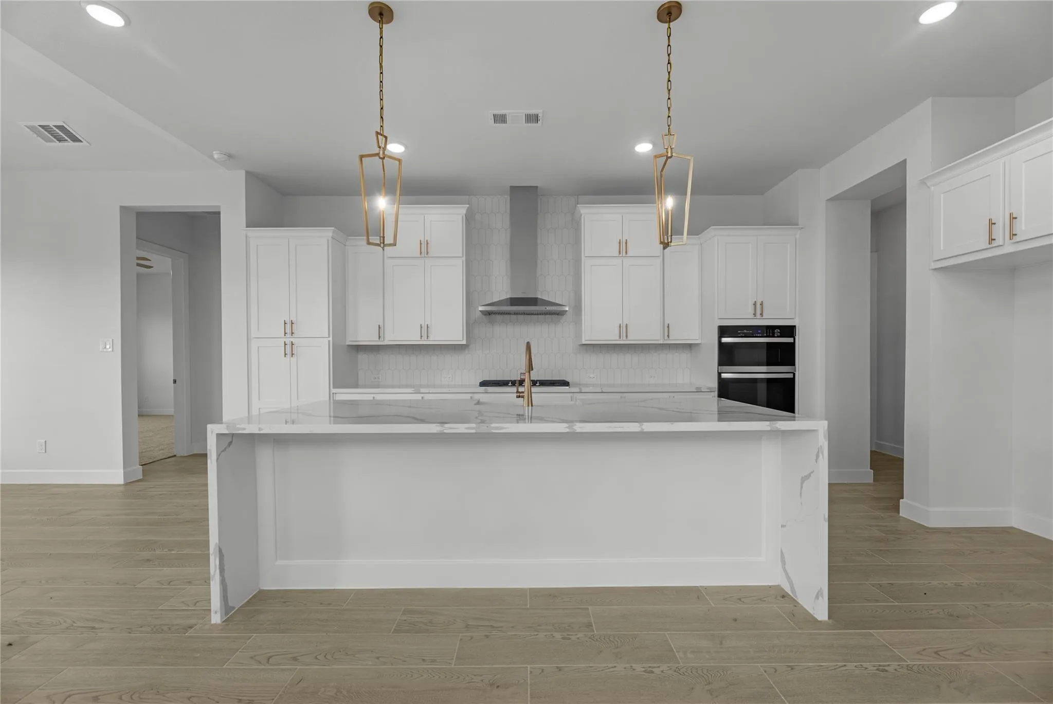 Photo 5 of 509 LIGHTSTONE DR