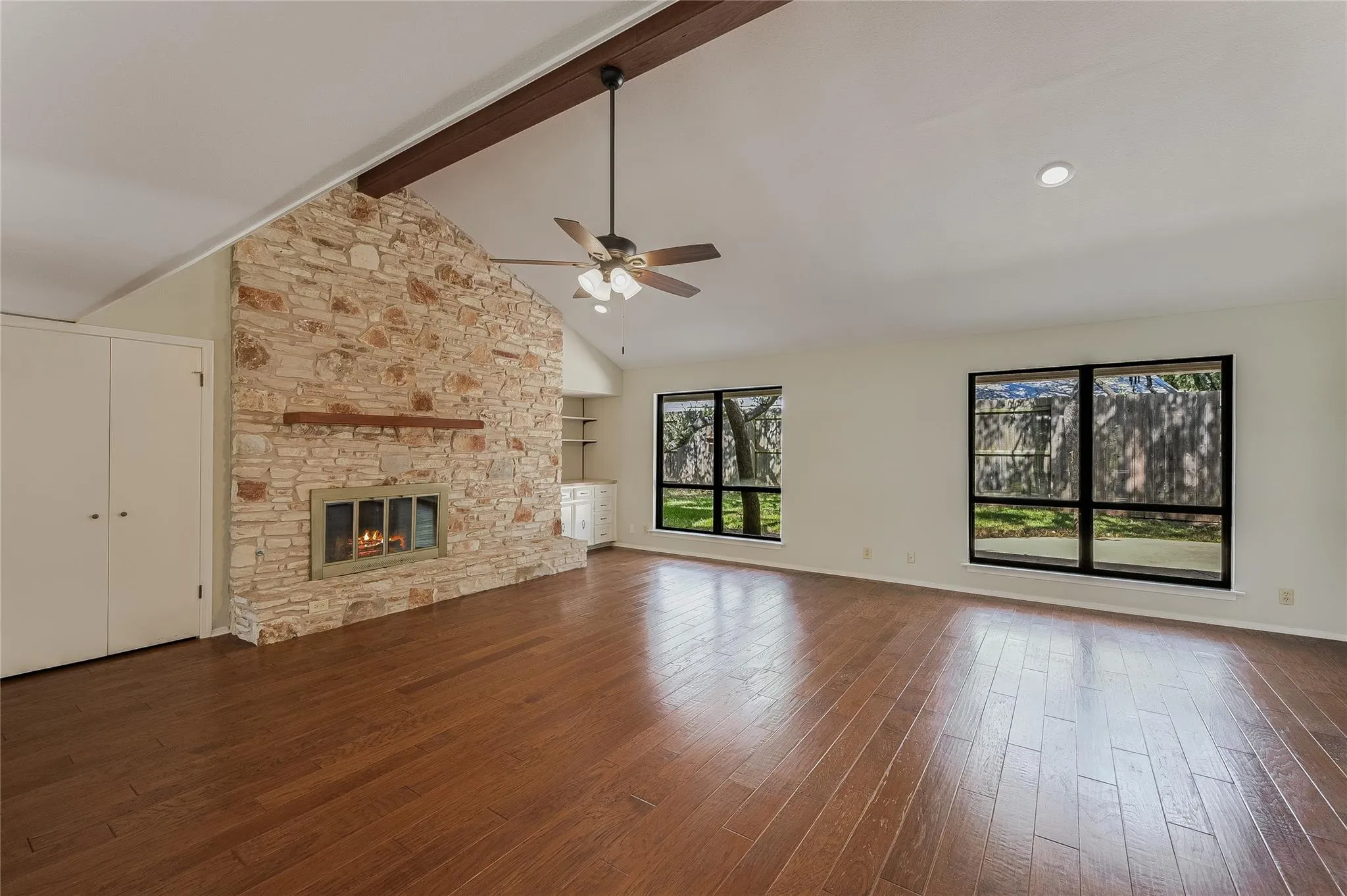 Photo 4 of 7704 BRAMBLEWOOD CIR