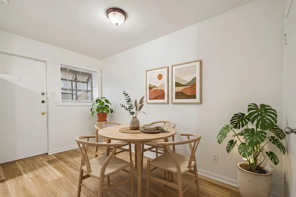 Photo 2 of 2413 LEON ST #104