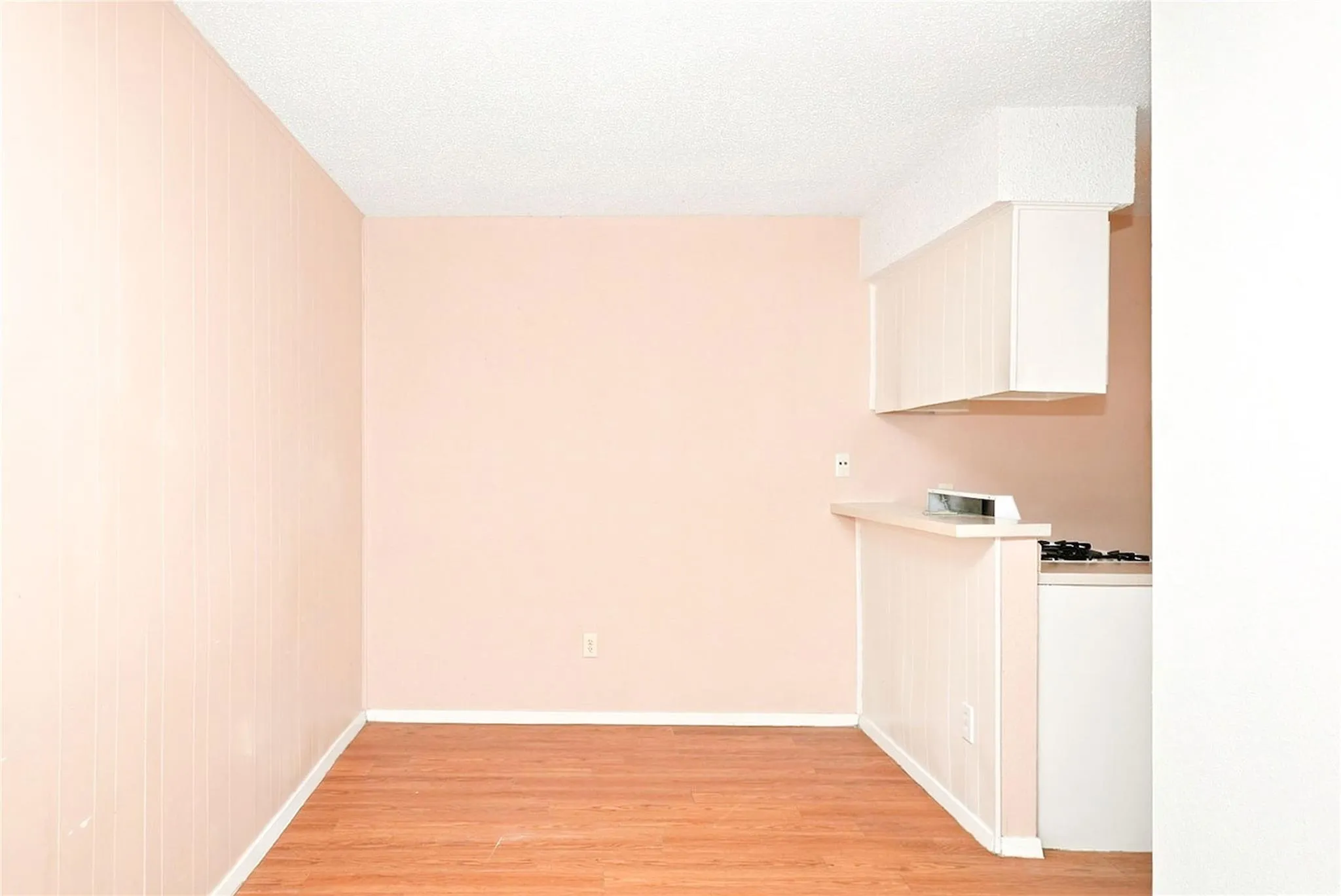Photo 5 of 400 W 34TH ST #012345678900 - UNIT 104