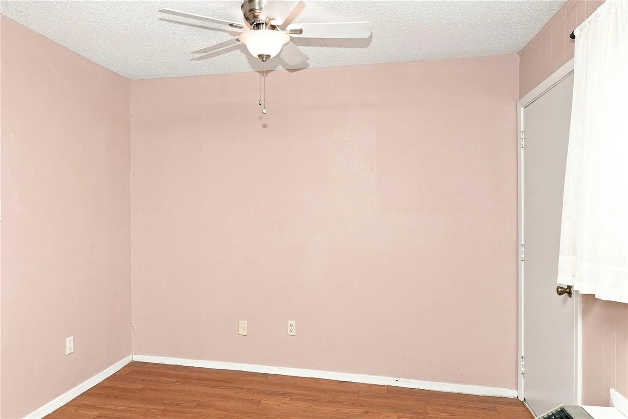 Photo 3 of 400 W 34TH ST #012345678900 - UNIT 104