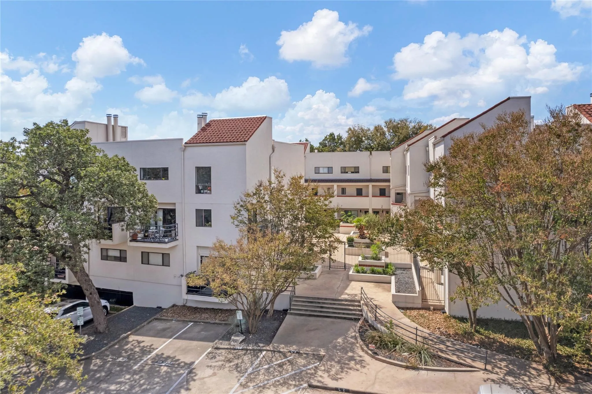 Photo of 2605 ENFIELD RD #221, Austin, TX, 78703