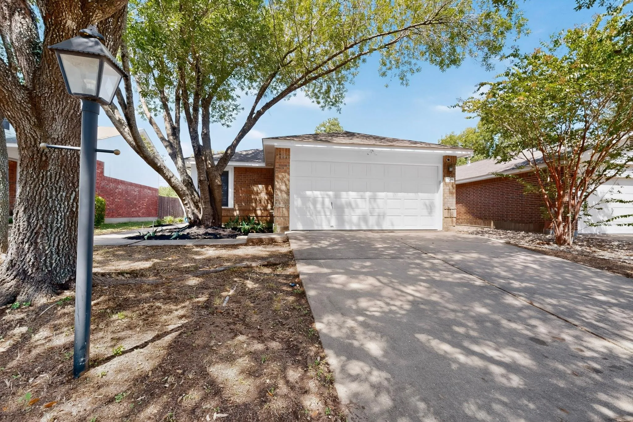 Photo 2 of 1825 FRIARS TALE LN