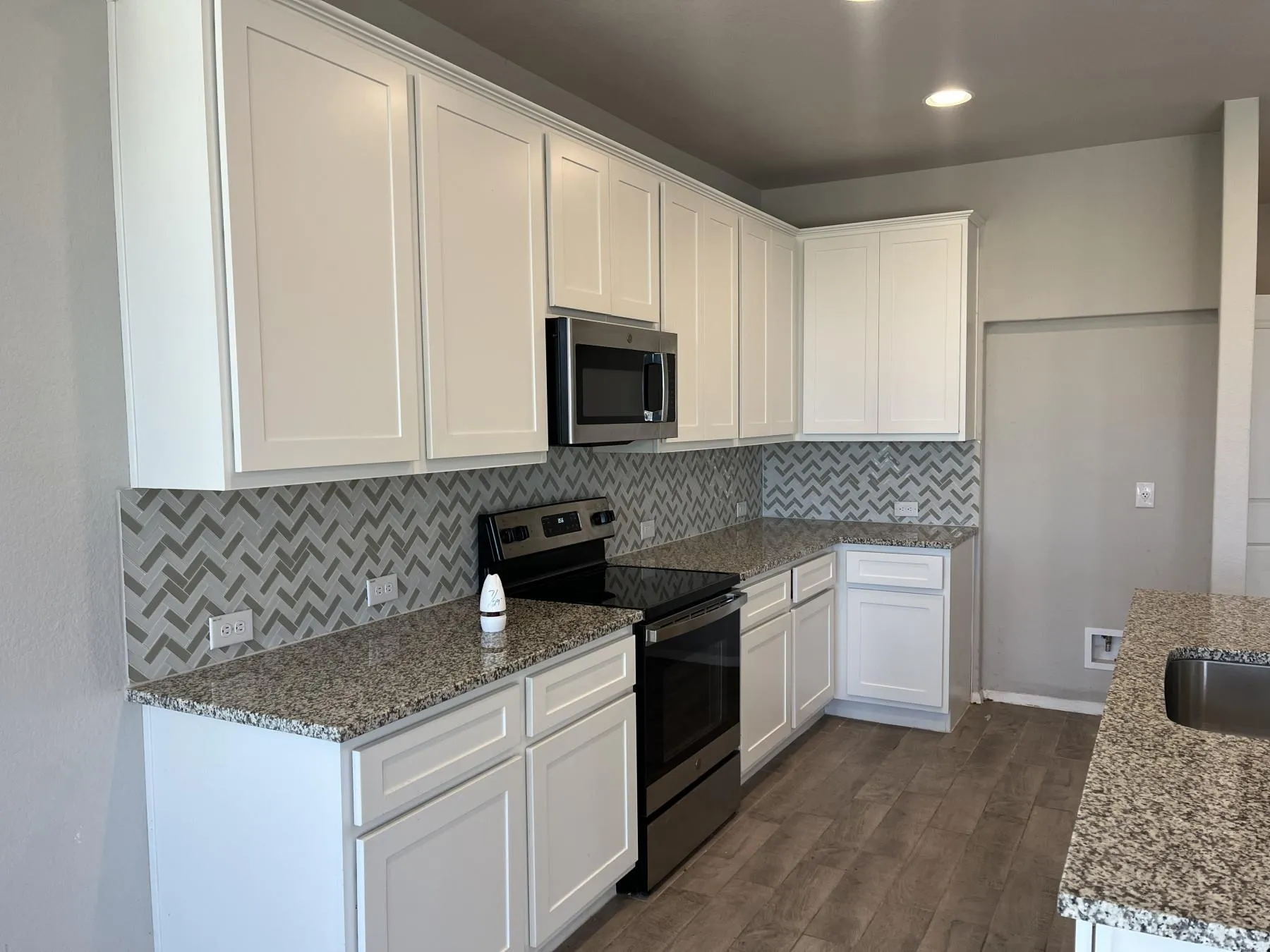 Photo 5 of 504 STAR GARNET DR