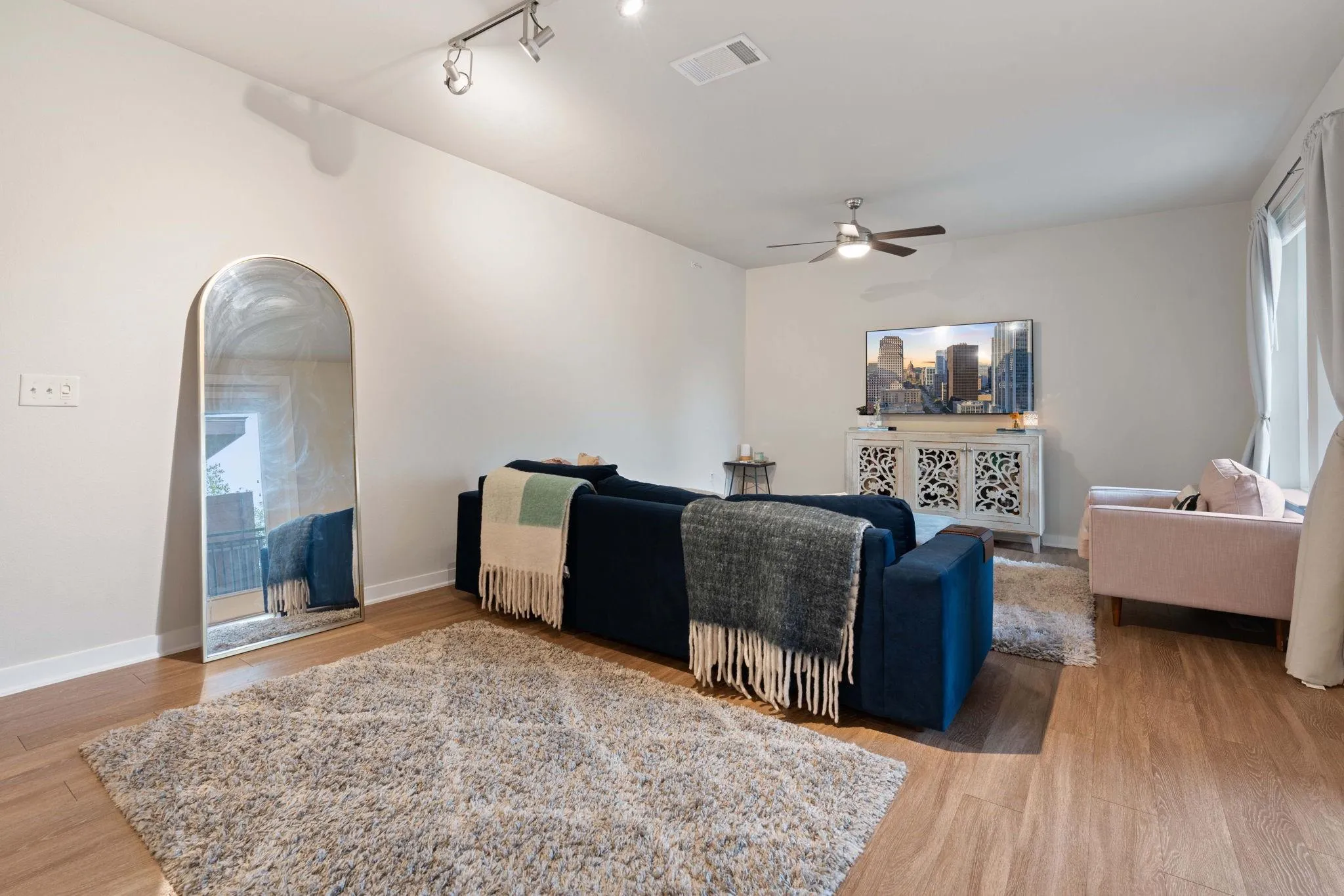 Photo 5 of 1900 BARTON SPRINGS RD #5031