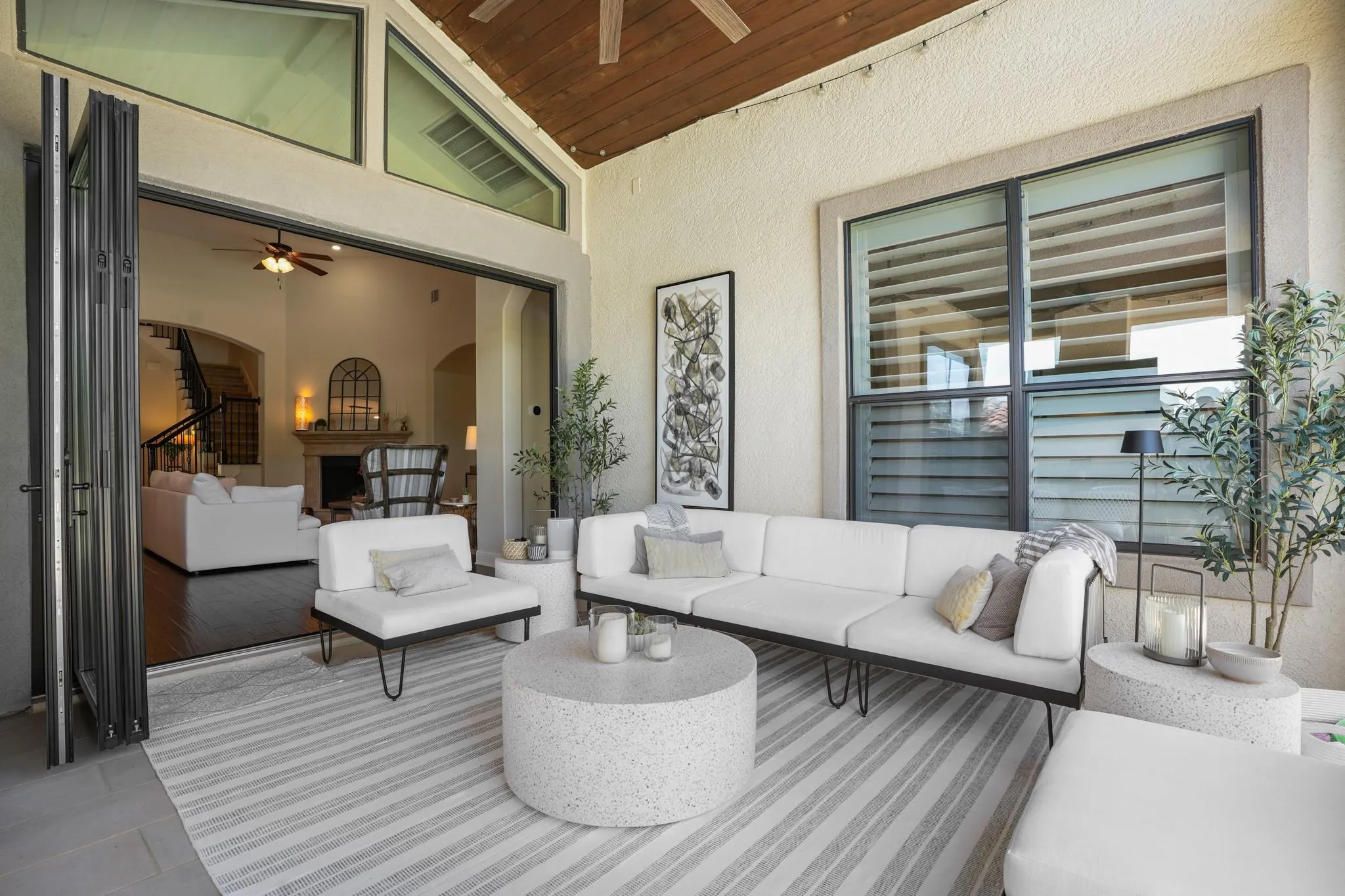 Photo 2 of 116 DESERT FOREST CT