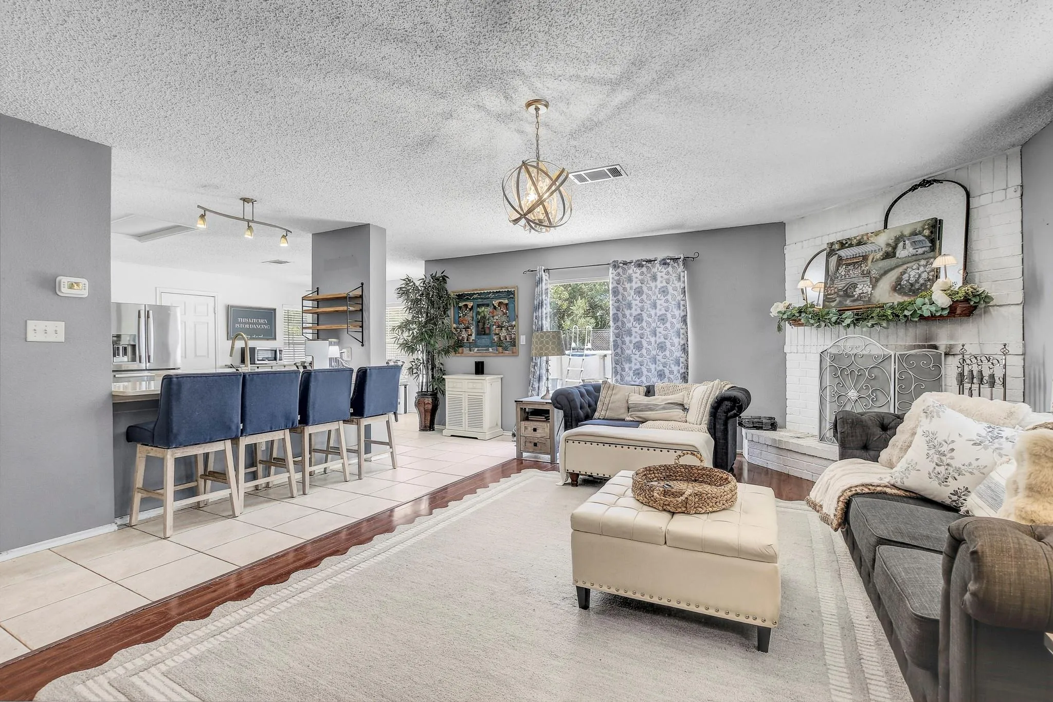 Photo 5 of 1022 SILVERSTONE LN