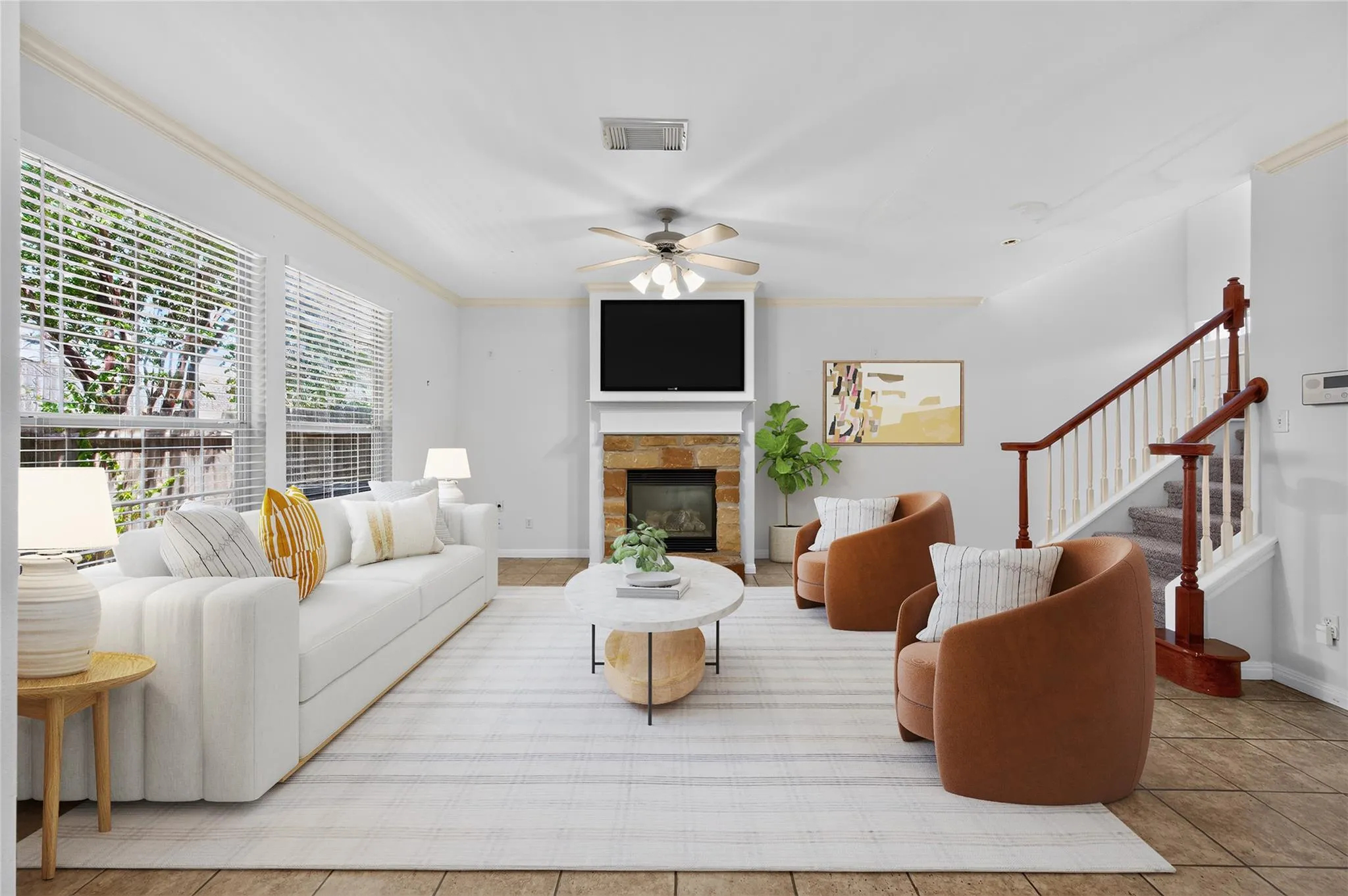 Photo 5 of 1101 E PARMER LN #217