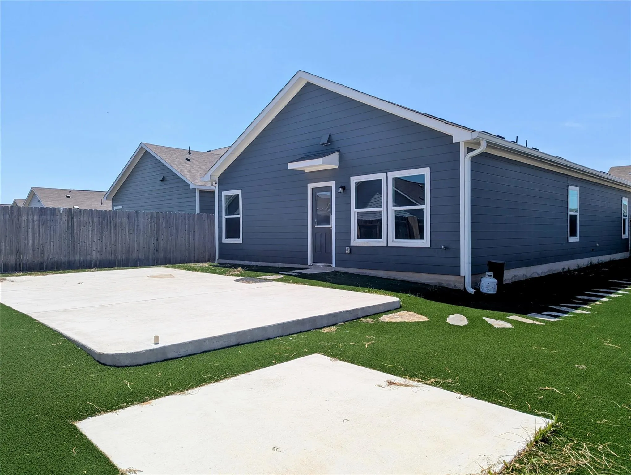 Photo 5 of 1112 MINNOW LN