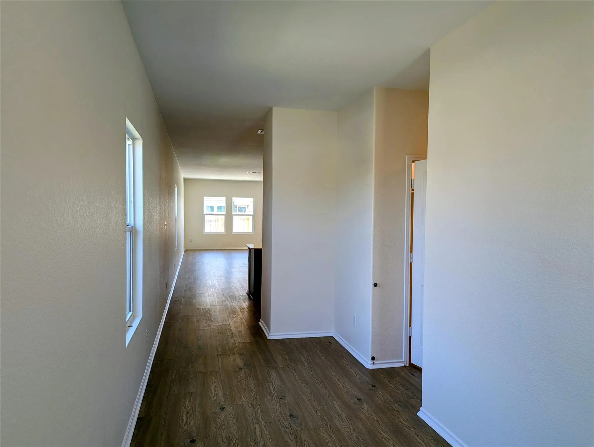 Photo 2 of 1112 MINNOW LN