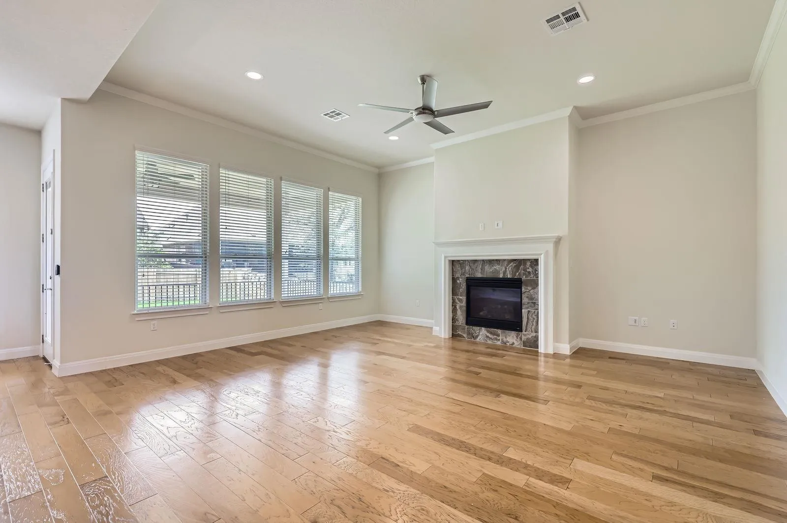 Photo 5 of 10107 IDA GROVE LN