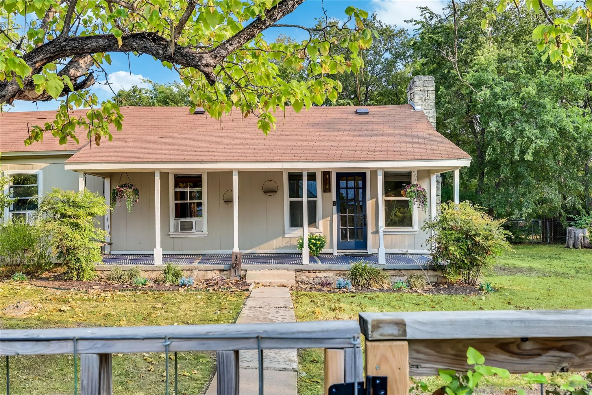 Photo of 101 PATRICKS ALY, Liberty Hill, TX, 78642
