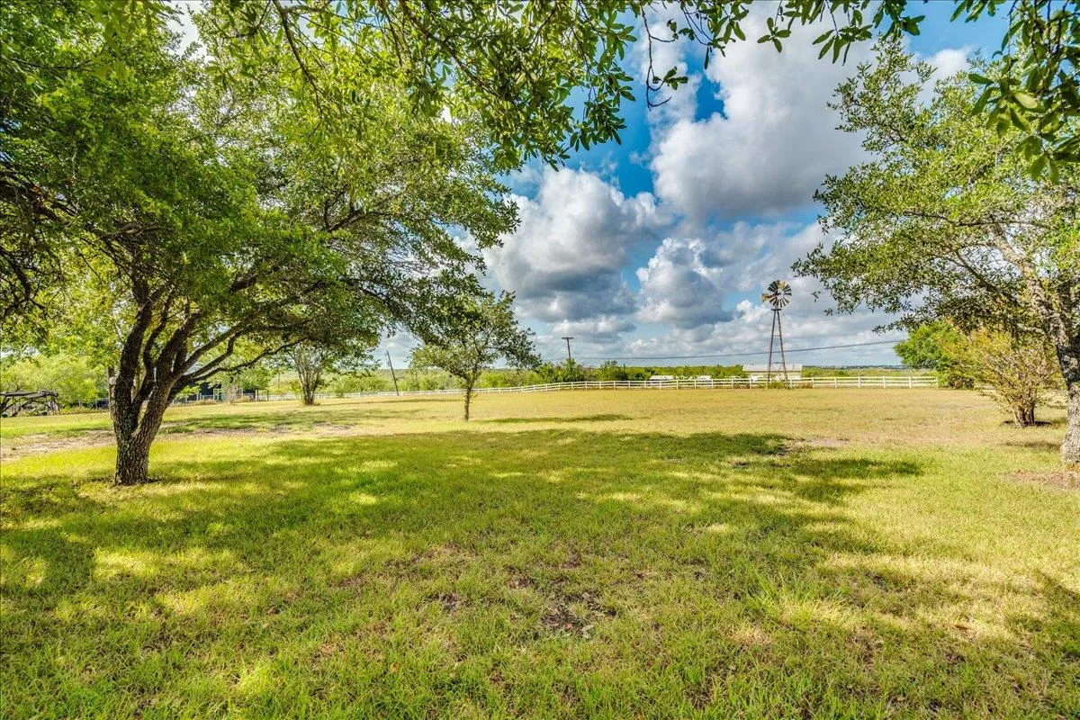 Photo 5 of 2411 ROHDE RD