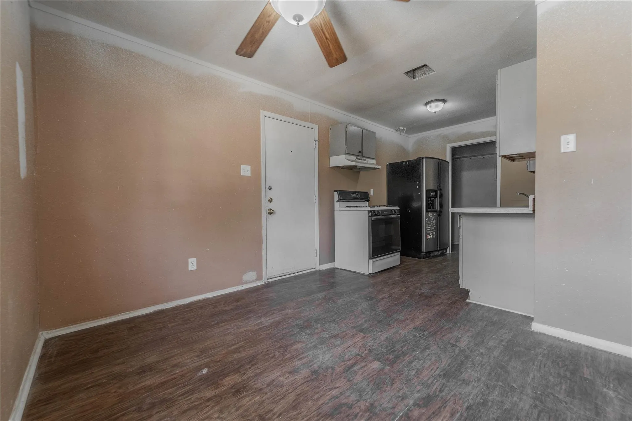 Photo 4 of 1803 ABERDEEN DR