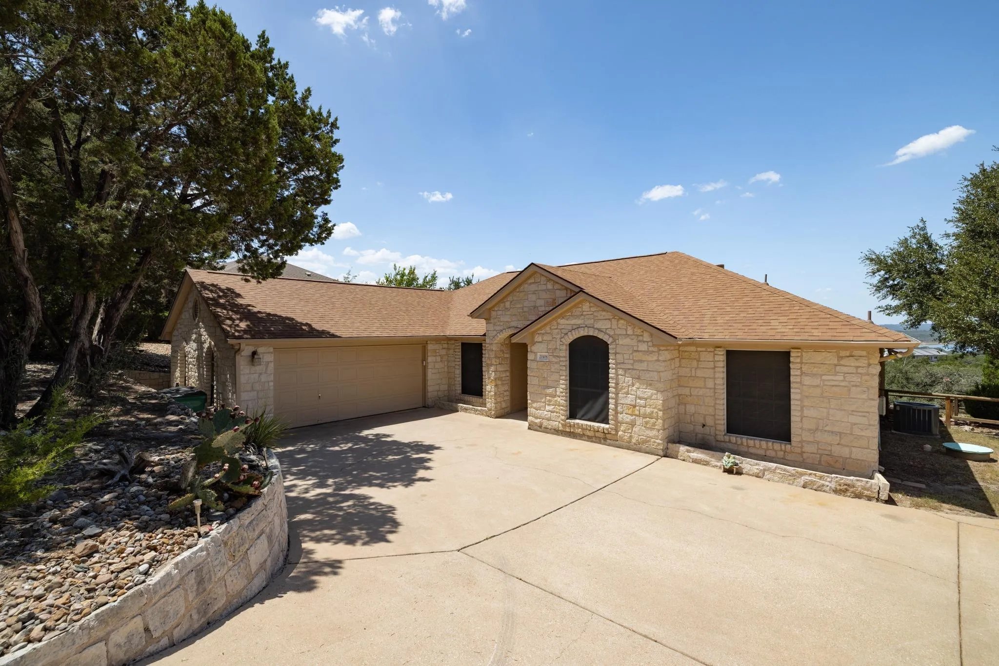 Photo 4 of 20406 WHITEROCK DR