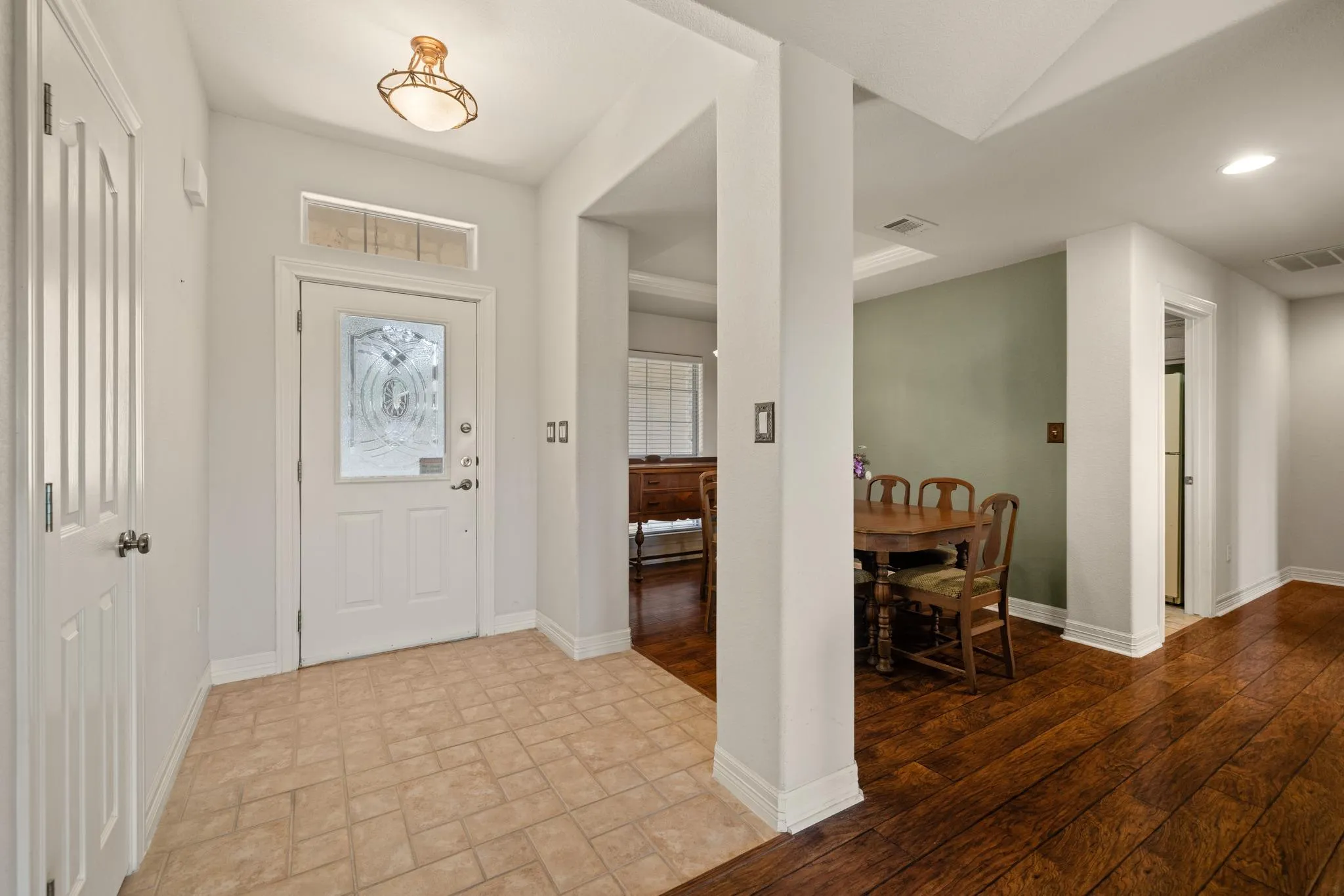 Photo 5 of 20406 WHITEROCK DR