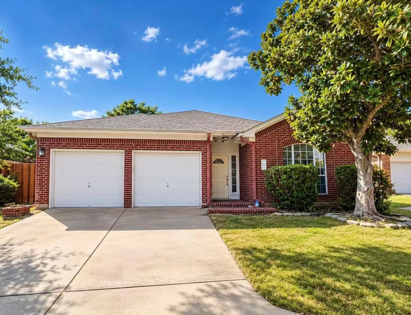 Photo 3 of 1235 BLACKTHORN DR