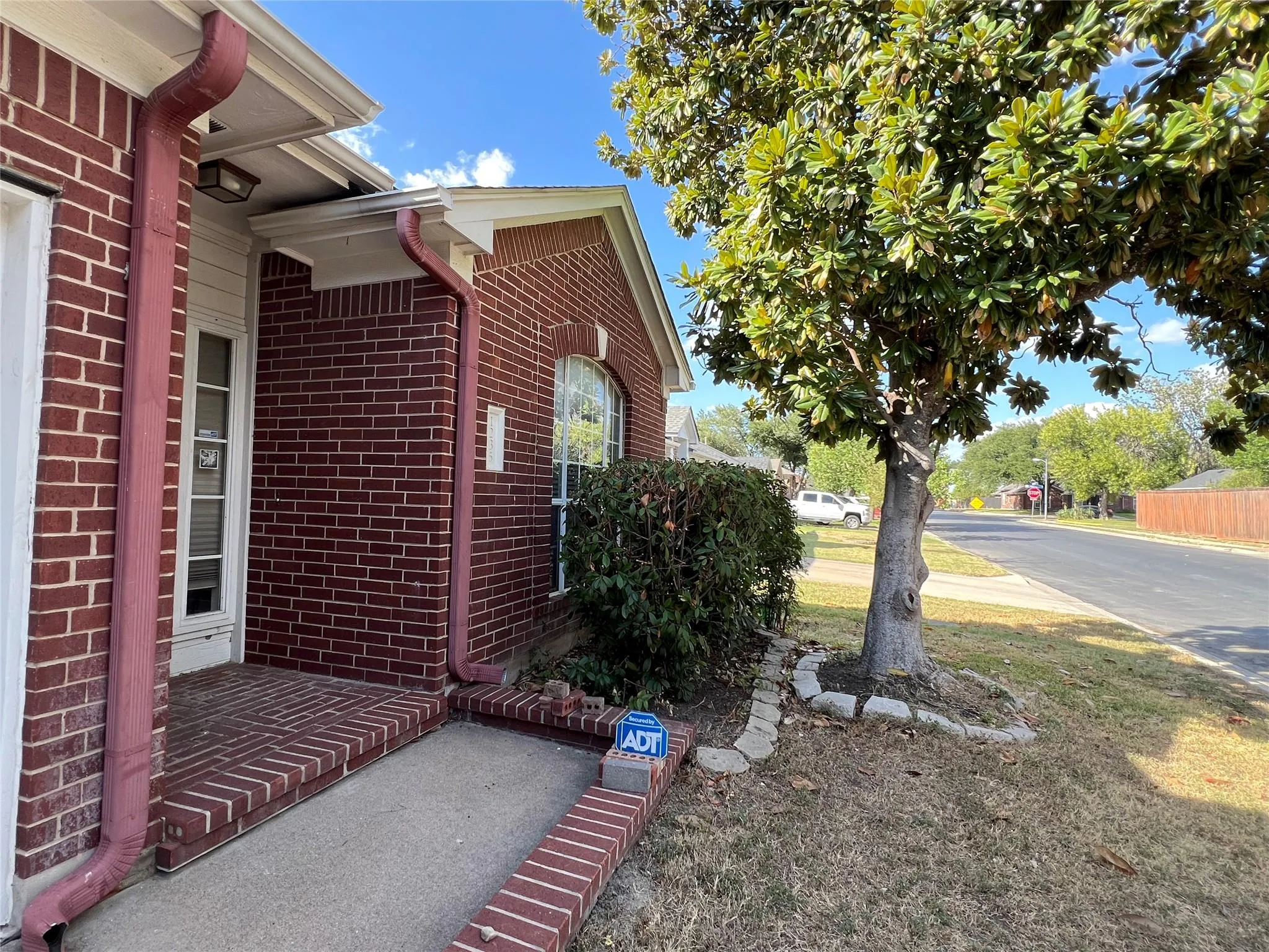 Photo 4 of 1235 BLACKTHORN DR