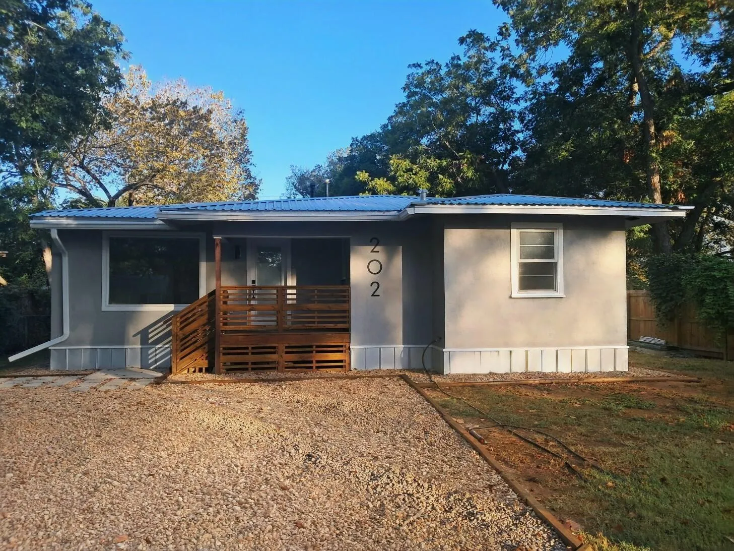 Photo of 202 JONES ST, Smithville, TX, 78957