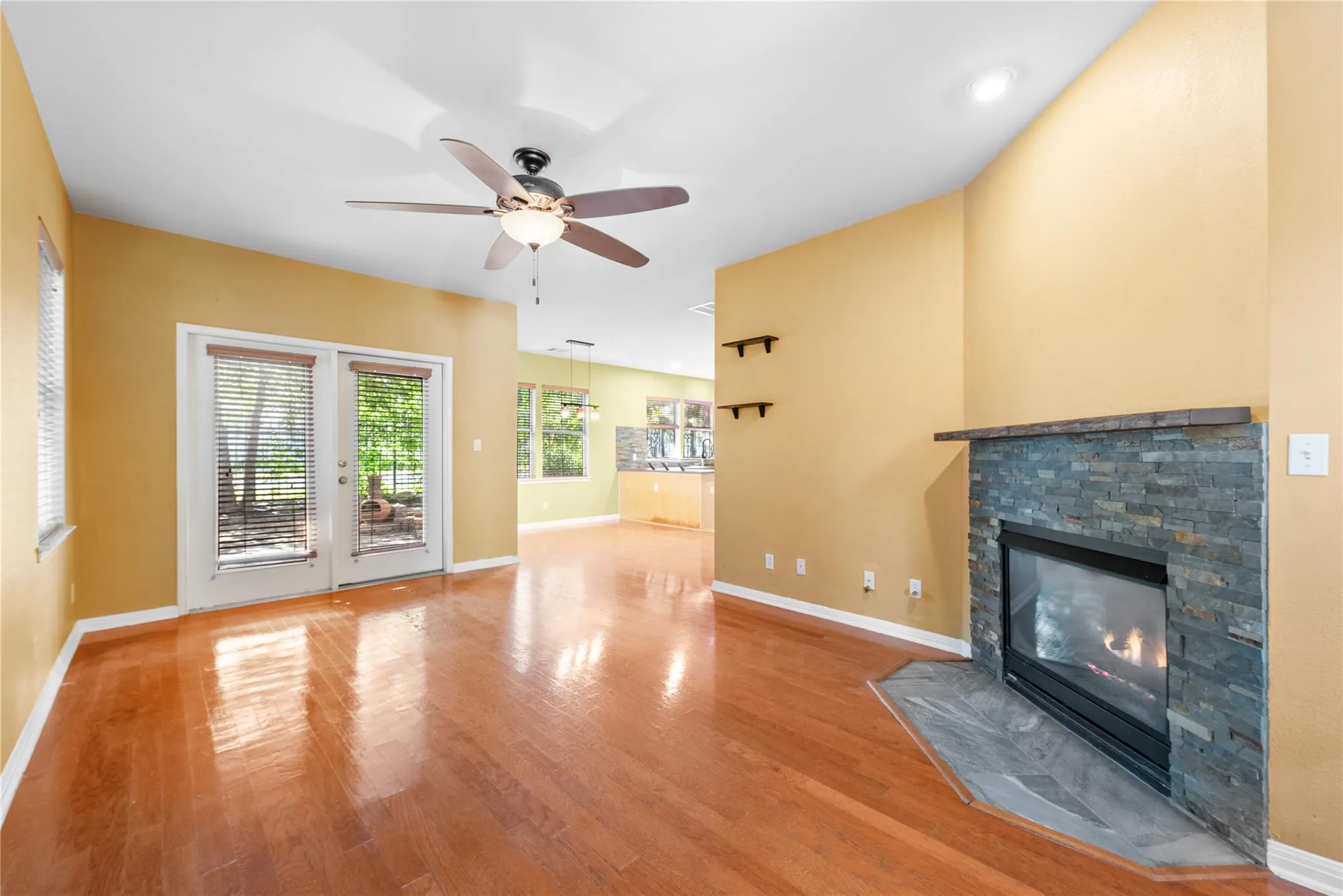 Photo 4 of 1011 BRODIE ST #6