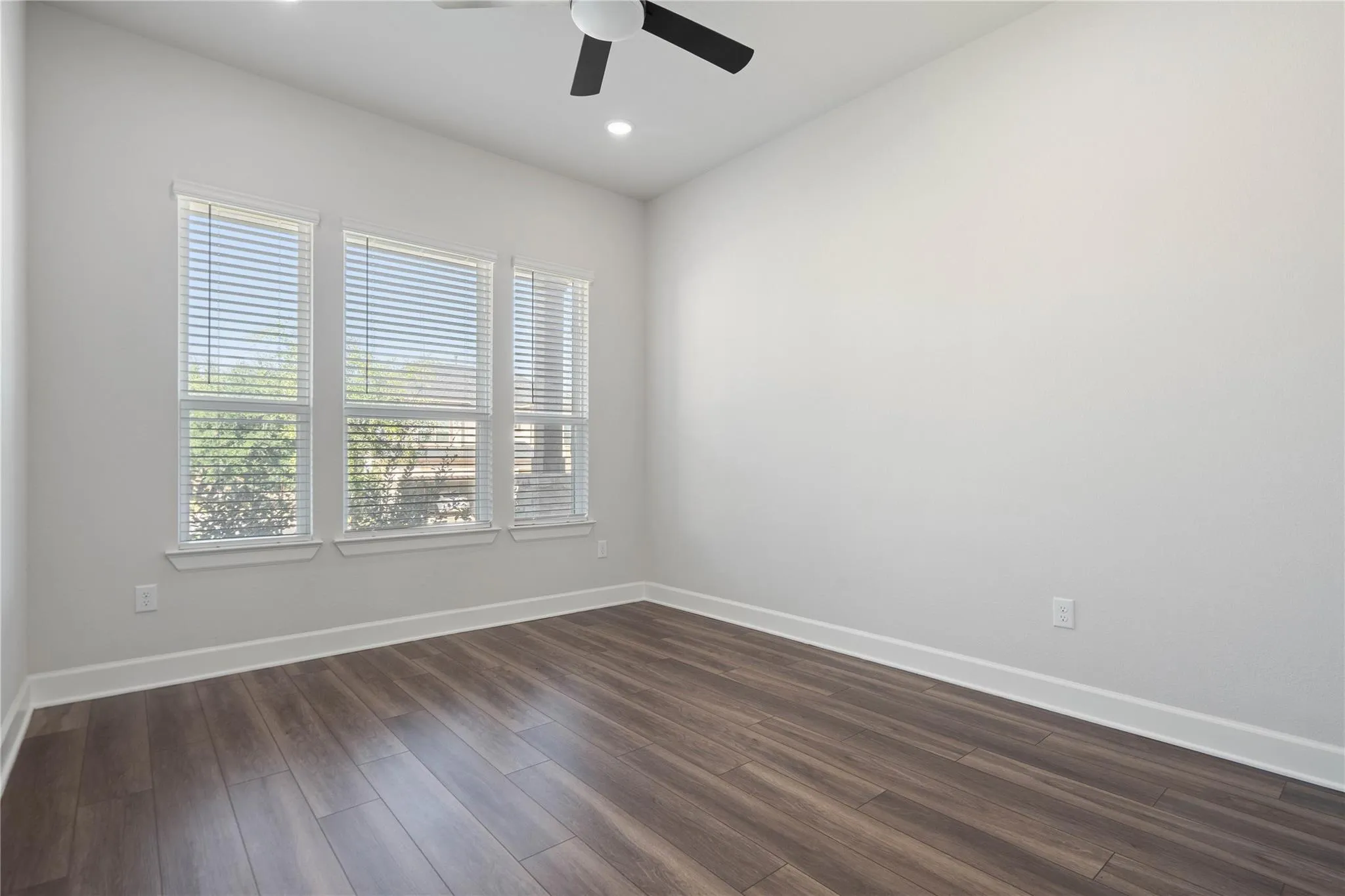 Photo 5 of 713 COPPELL CT