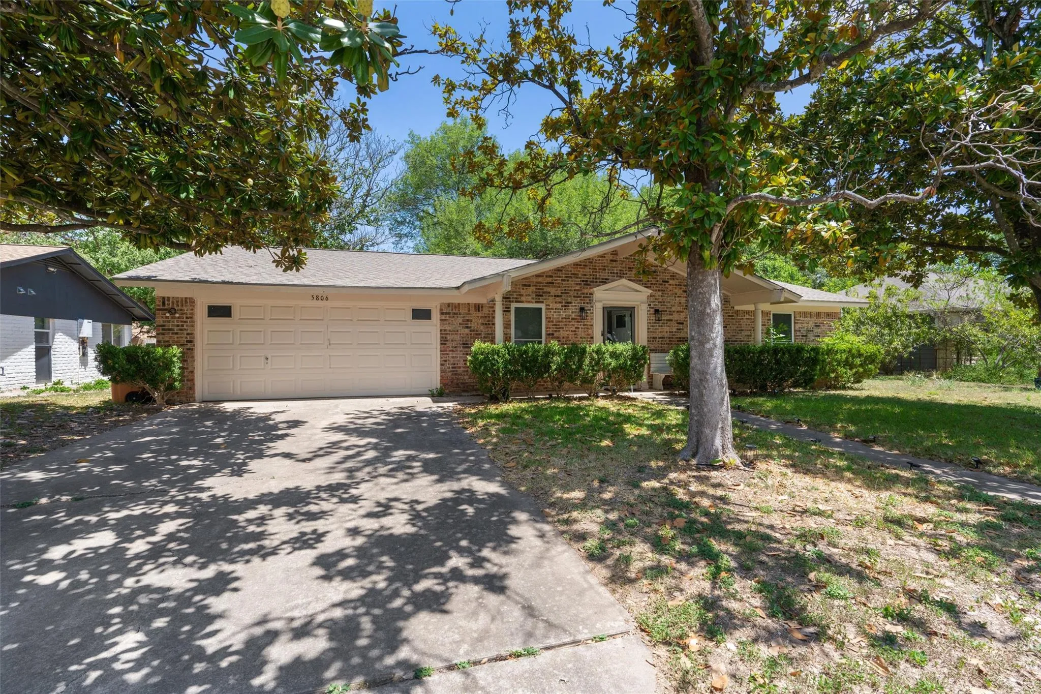 Photo 3 of 5806 WHITEBROOK DR