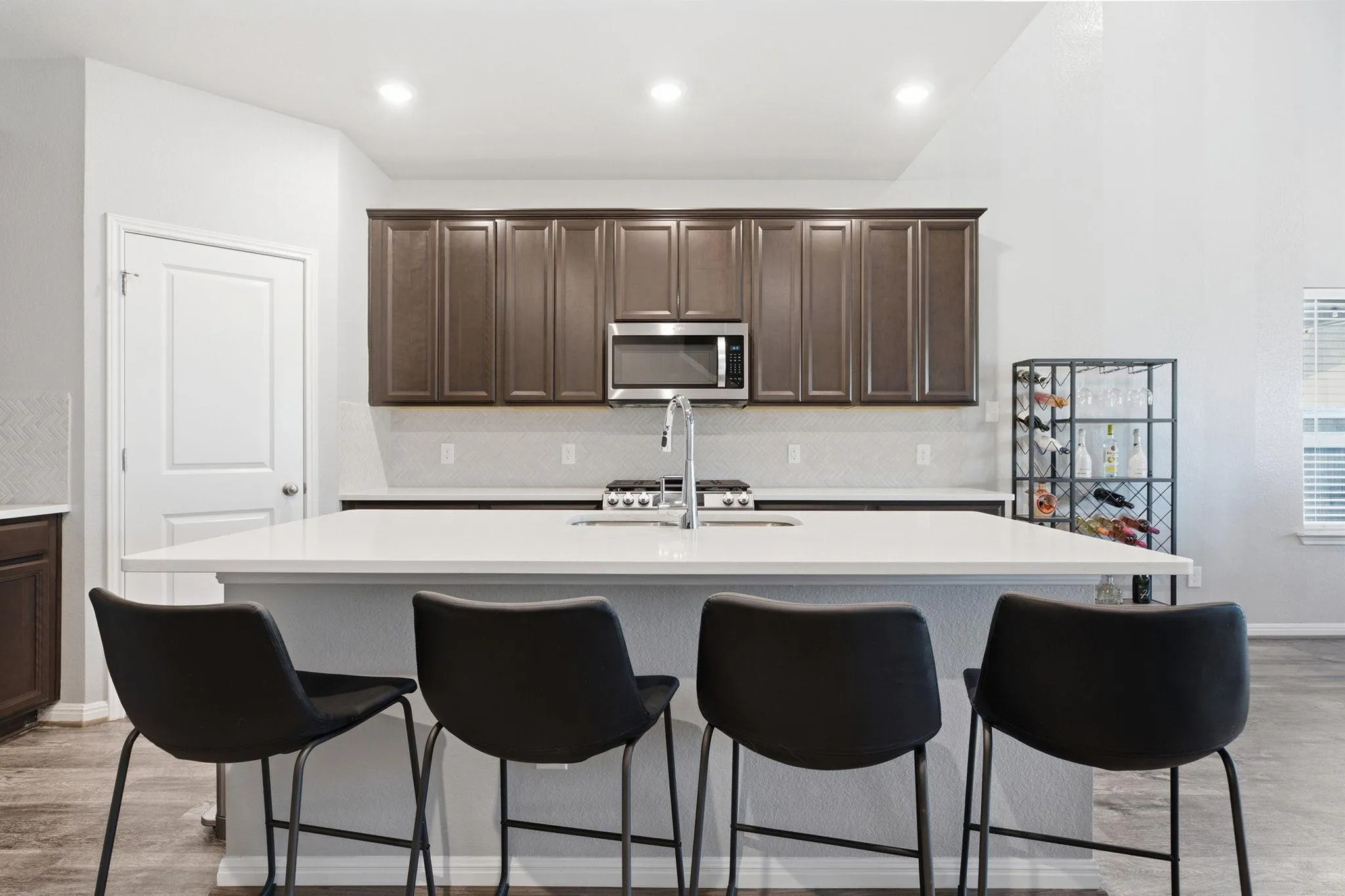Photo 5 of 6700 FOLSOM AVE