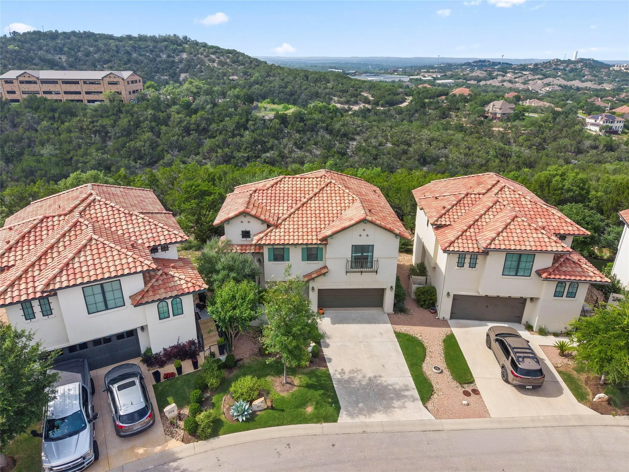 Photo of 211 HONEY CREEK CT #6, Austin, TX, 78738