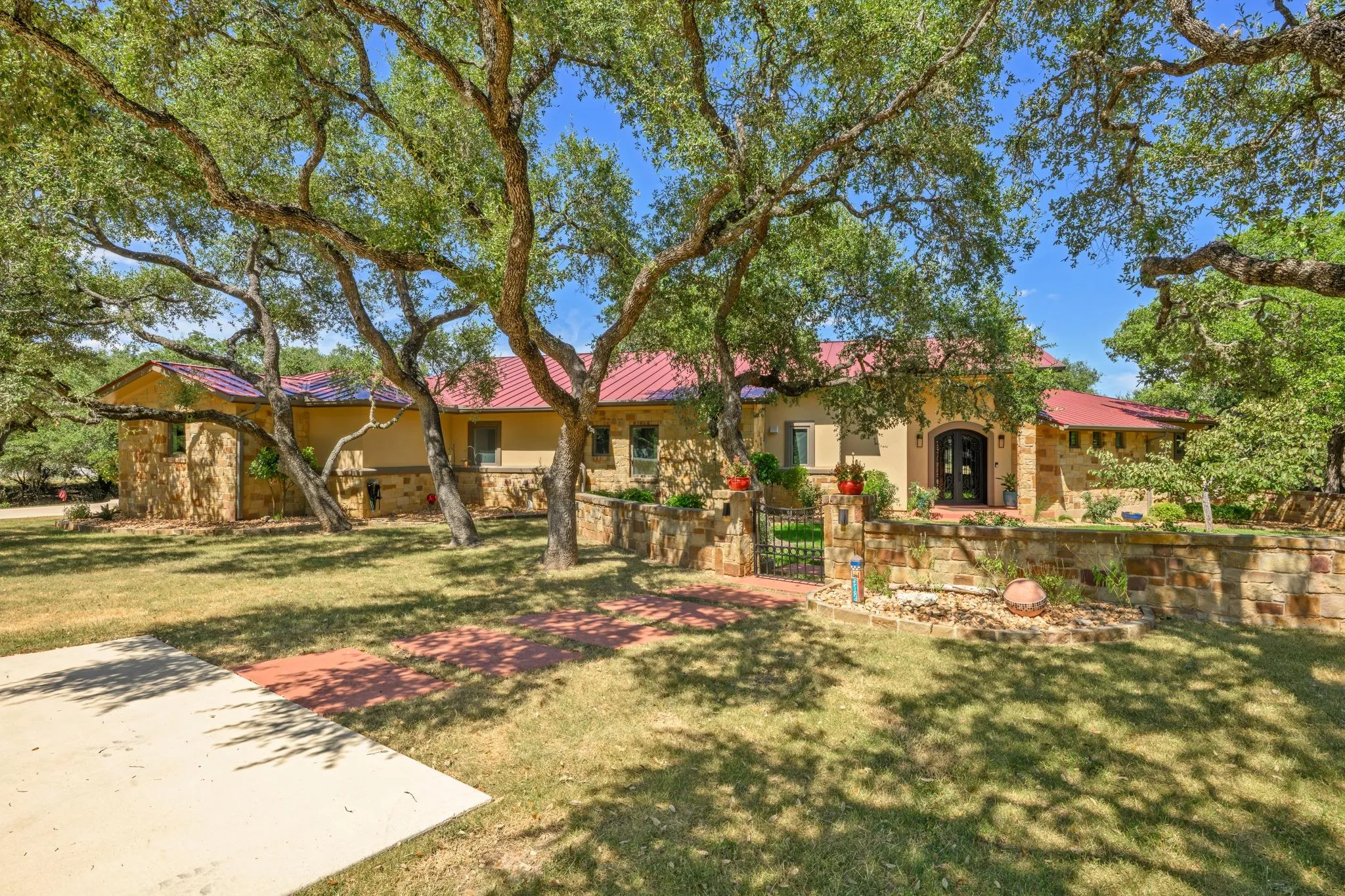 Photo of 1273 RANCHERS CLUB LN, Driftwood, TX, 78619