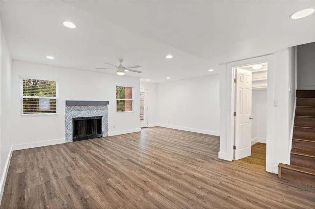 Photo 4 of 6401 CHIMNEY CREEK CIR #A