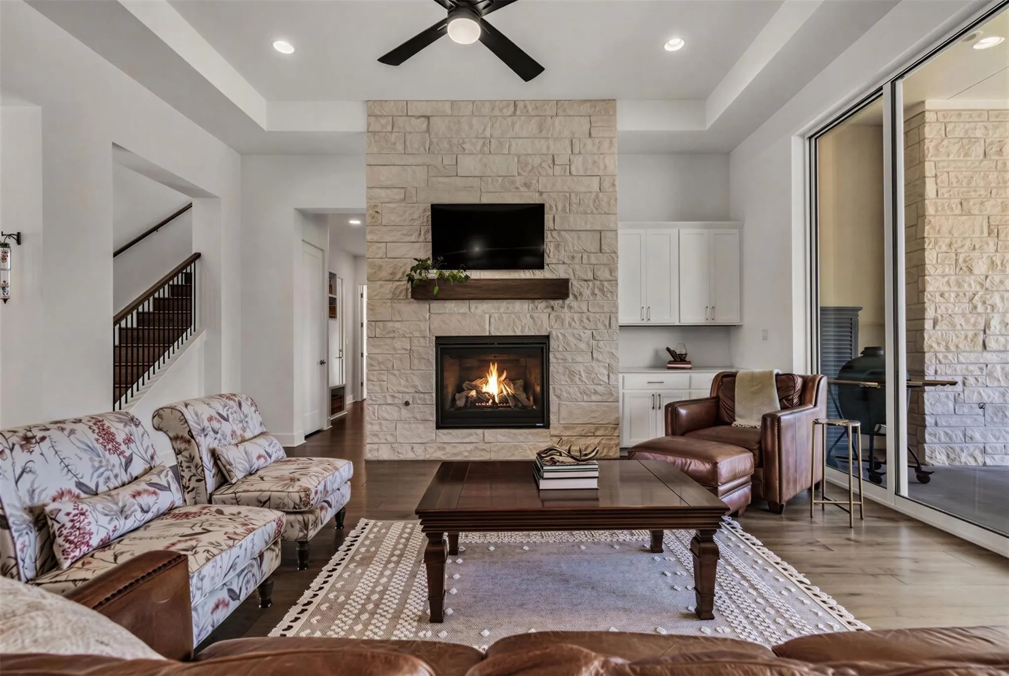 Photo 4 of 120 ONION CREEK LN