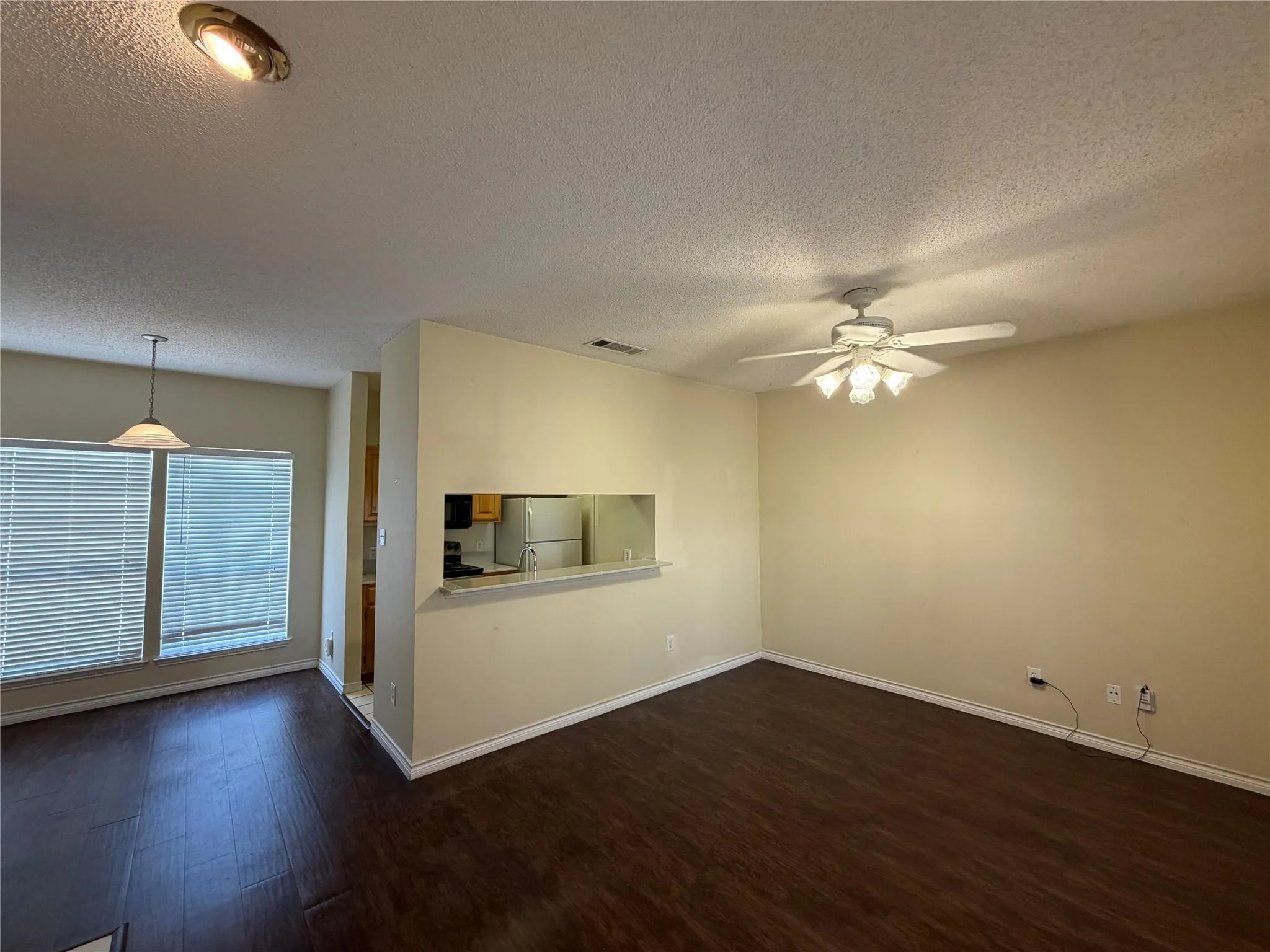 Photo 5 of 3001 CEDAR ST #114