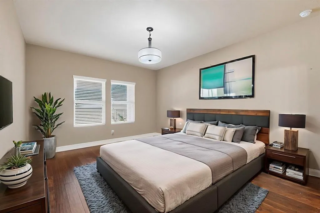 Photo 5 of 13416 KEARNS DR