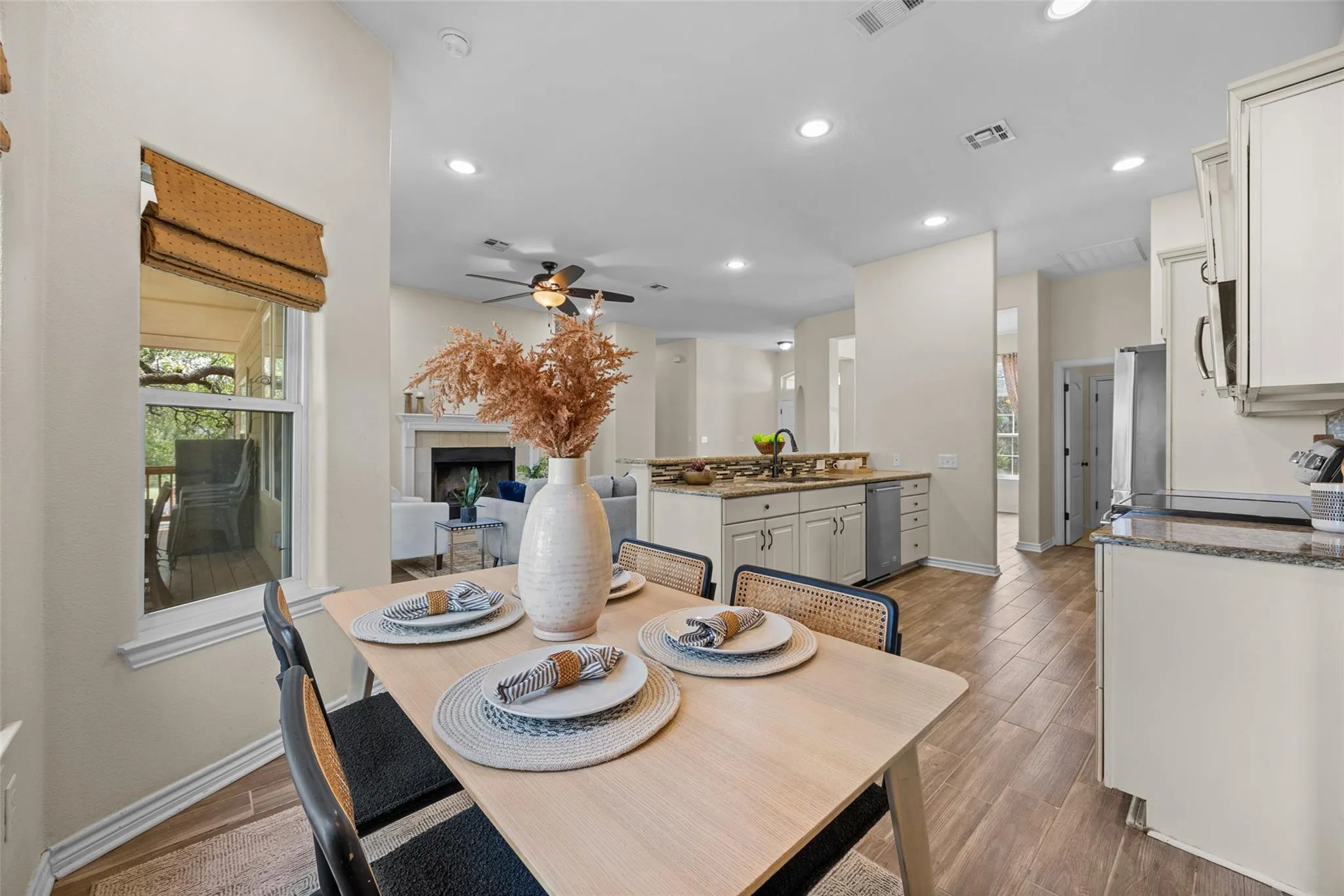 Photo 4 of 10409 LITTLE CREEK CIR