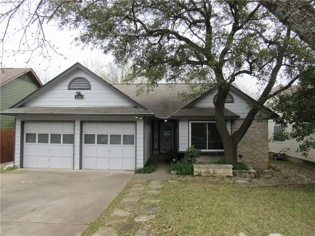 Photo of 12811 MAGNOLIA MOUND TRL, Austin, 78727