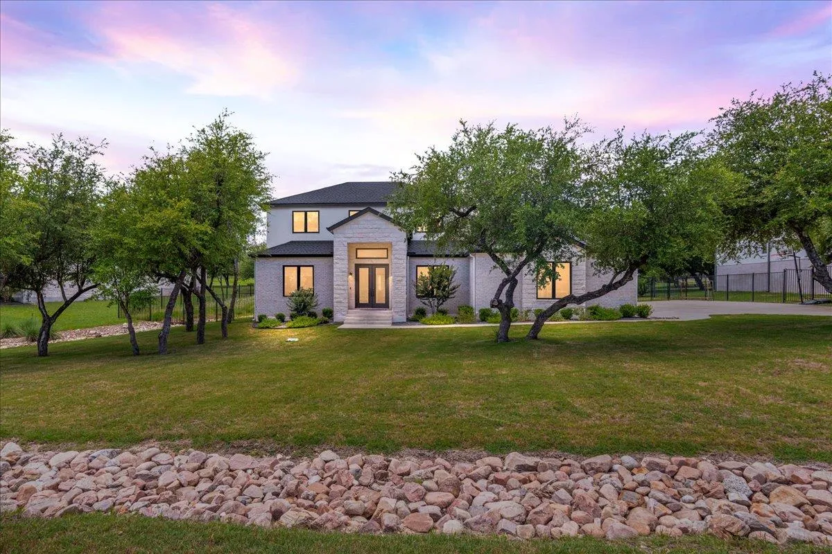 Photo 2 of 9600 STRATUS DR