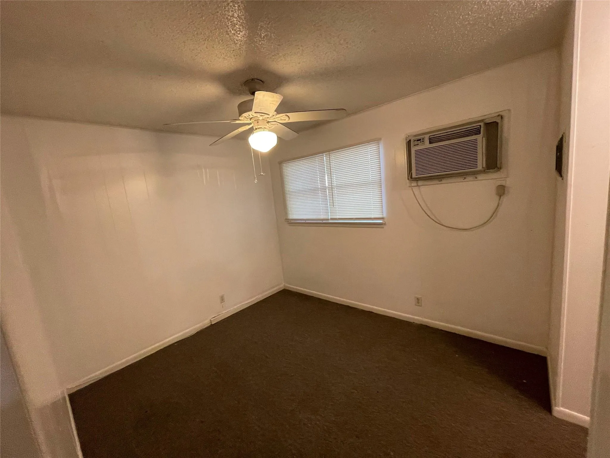 Photo 5 of 2711 HEMPHILL PARK #11F- (A203)