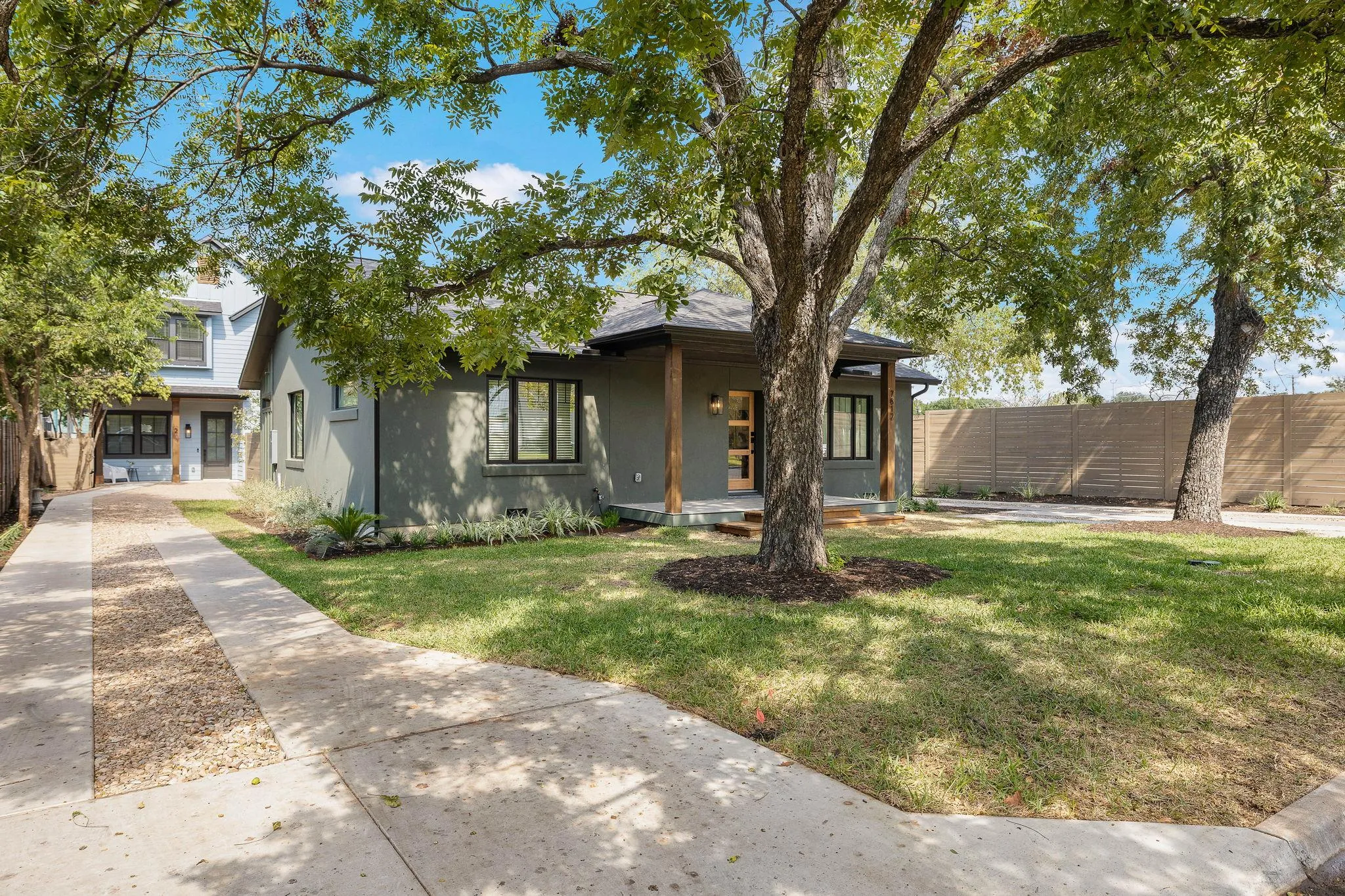 Photo 4 of 7812 HARDY DR #1