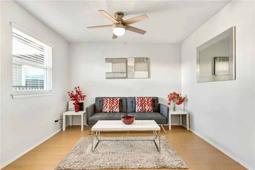 Photo 2 of 2401 MANOR RD #209