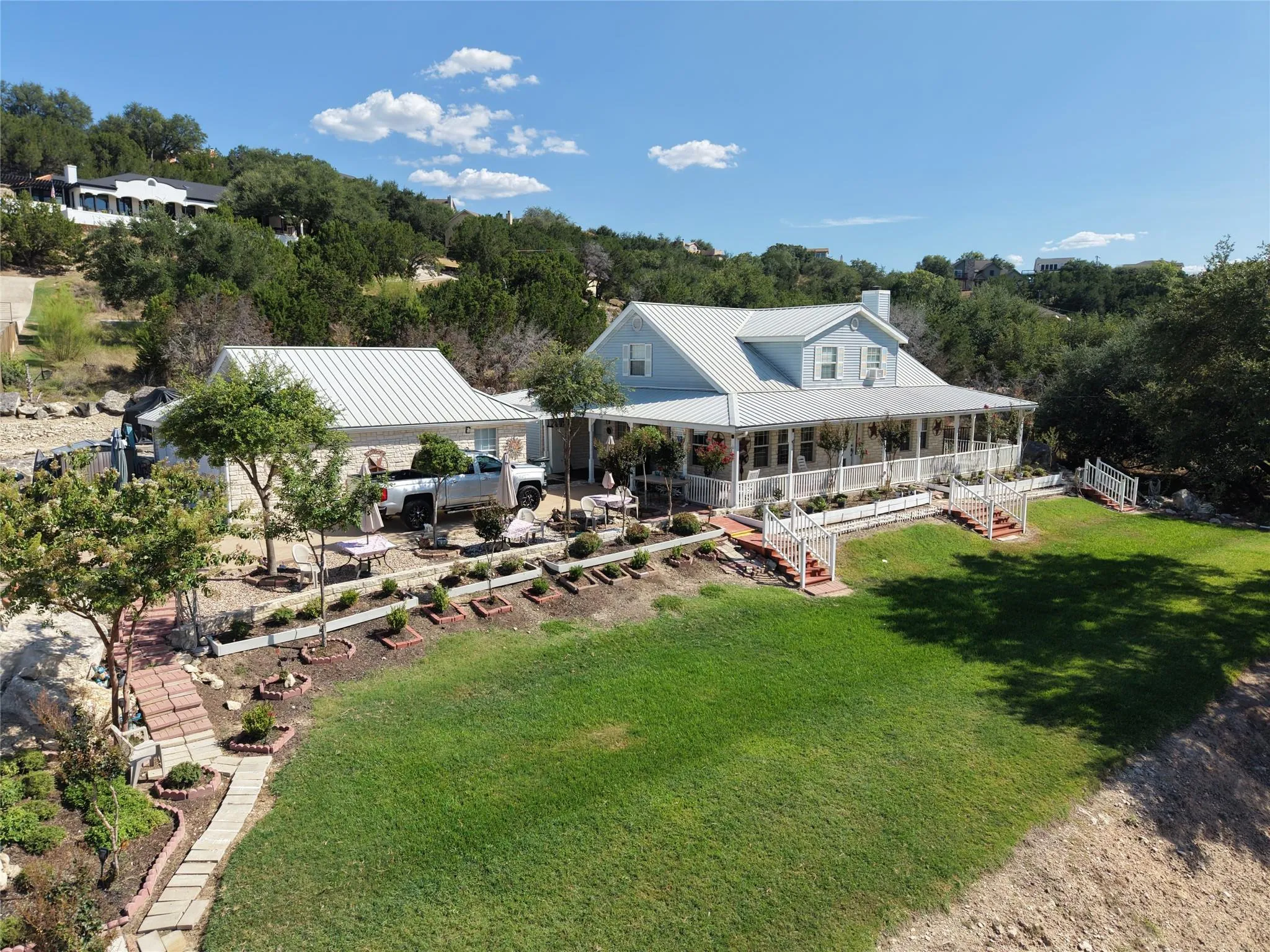 Photo of 403 SINCLAIR DR, Spicewood, TX, 78669